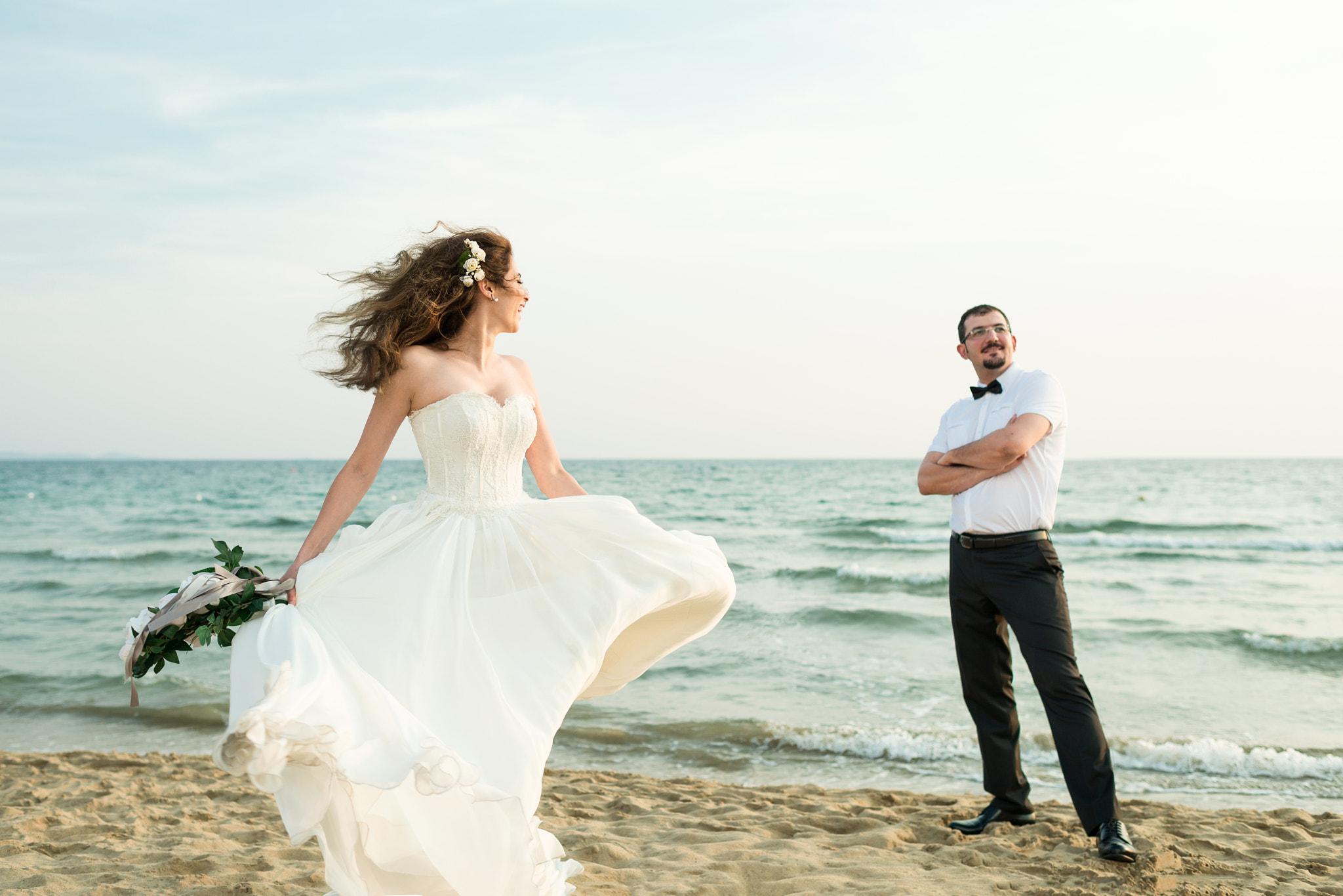 Nikon D800 + Nikon AF-S Nikkor 35mm F1.4G sample photo. Wedding shooting on the beach photography