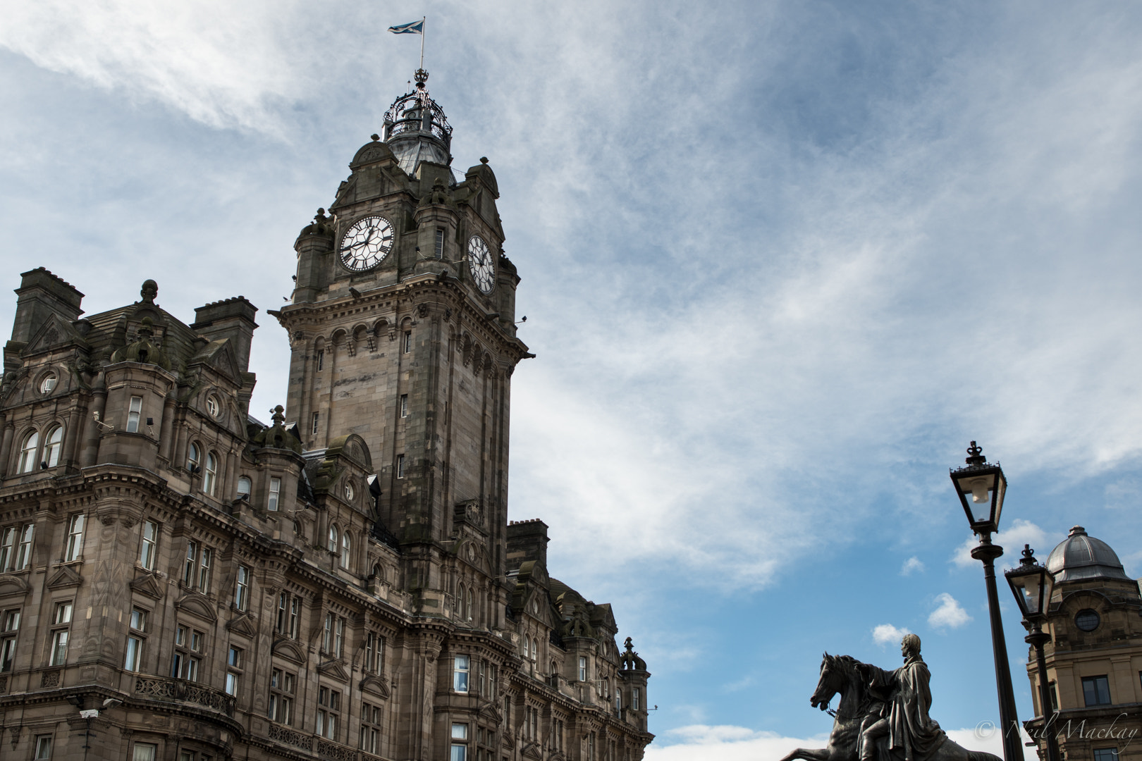 Nikon D500 + Nikon AF-S Nikkor 28mm F1.8G sample photo. Downtown edinburgh photography