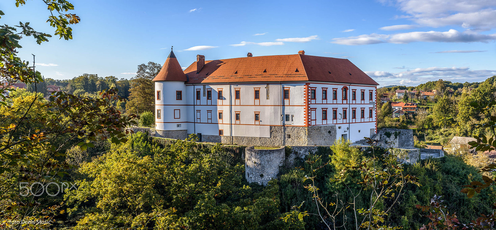 AF Nikkor 35mm f/2 sample photo. Ozalj castle photography