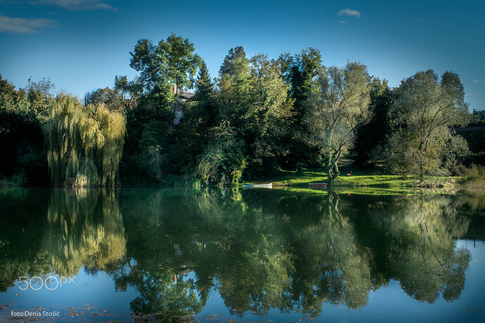 Nikon D7100 + AF Nikkor 35mm f/2 sample photo. Kupa river photography