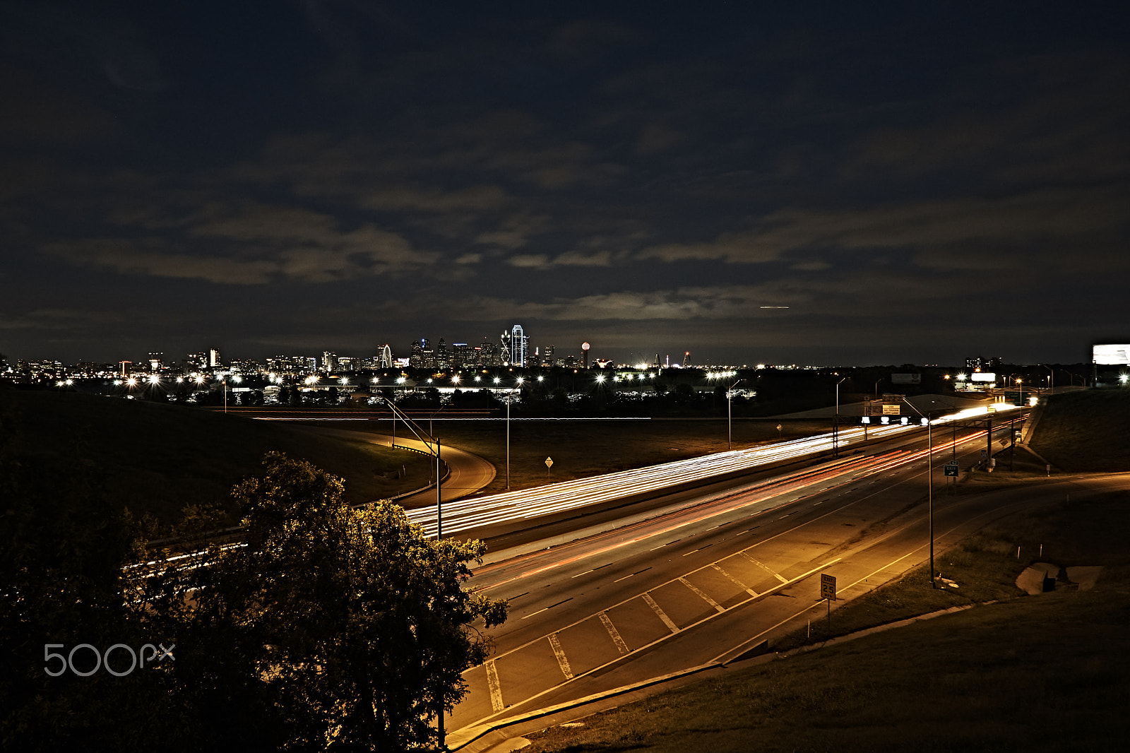 Sony E 18-55mm F3.5-5.6 OSS sample photo. Dallas skyline at night photography