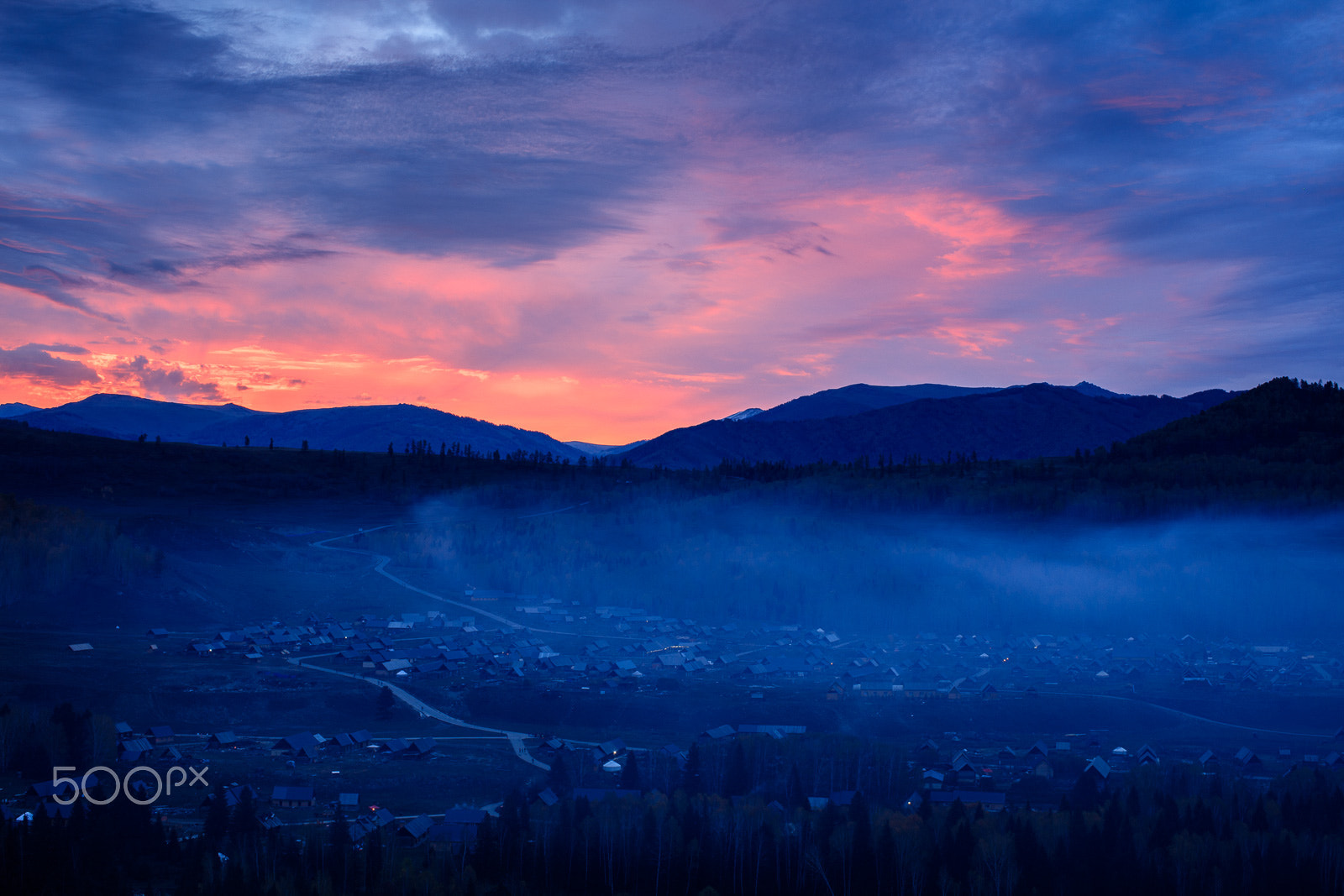 Canon EOS 5DS R + Canon EF 50mm F1.2L USM sample photo. Hemu village in sunrise photography