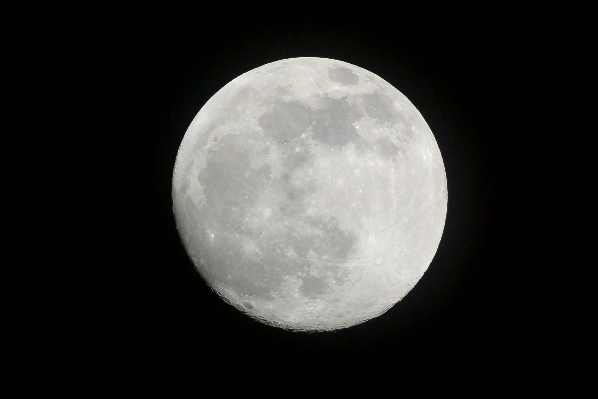 VR 200-500mm f/5.6G sample photo. The moon on mid-autumn 2016 photography