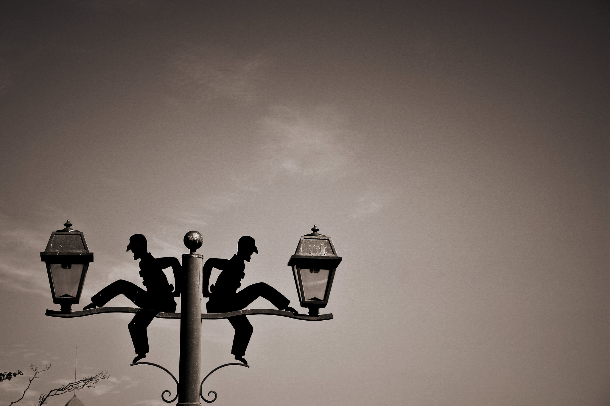 Canon EOS 100D (EOS Rebel SL1 / EOS Kiss X7) sample photo. Shadow man photography