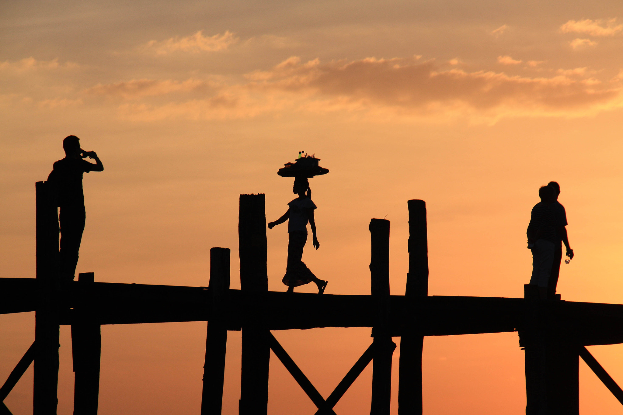 Canon EOS 450D (EOS Rebel XSi / EOS Kiss X2) sample photo. U bein bridge photography