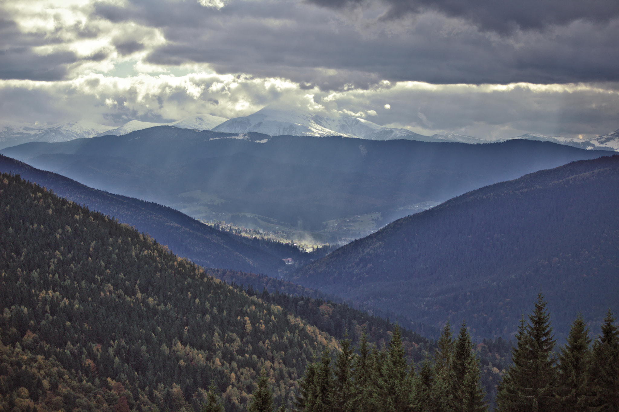 Canon EF-S 55-250mm F4-5.6 IS STM sample photo. Carpathians photography