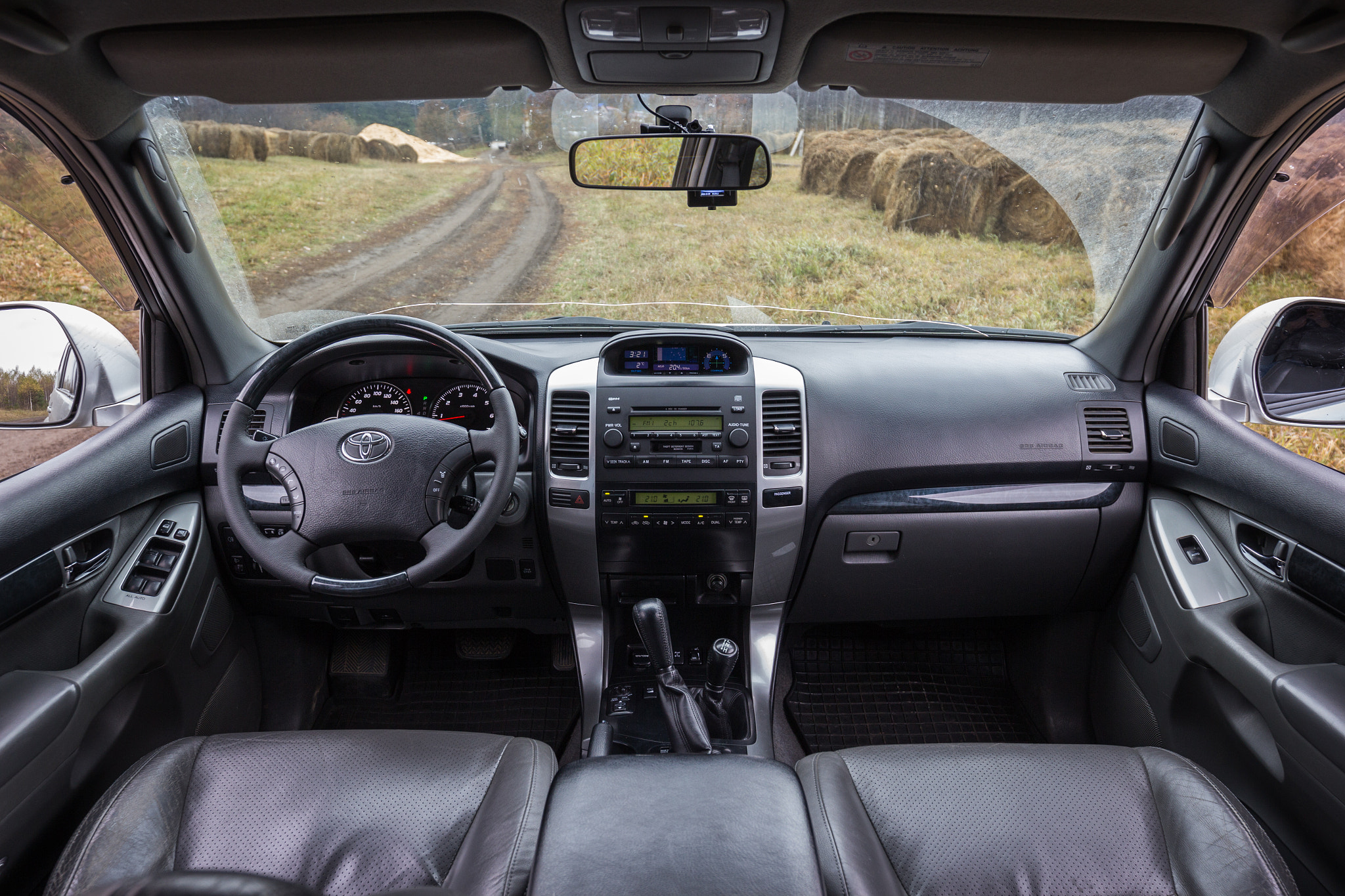 Canon EOS 60D + Canon EF 16-35mm F4L IS USM sample photo. Toyota land cruiser prado photography