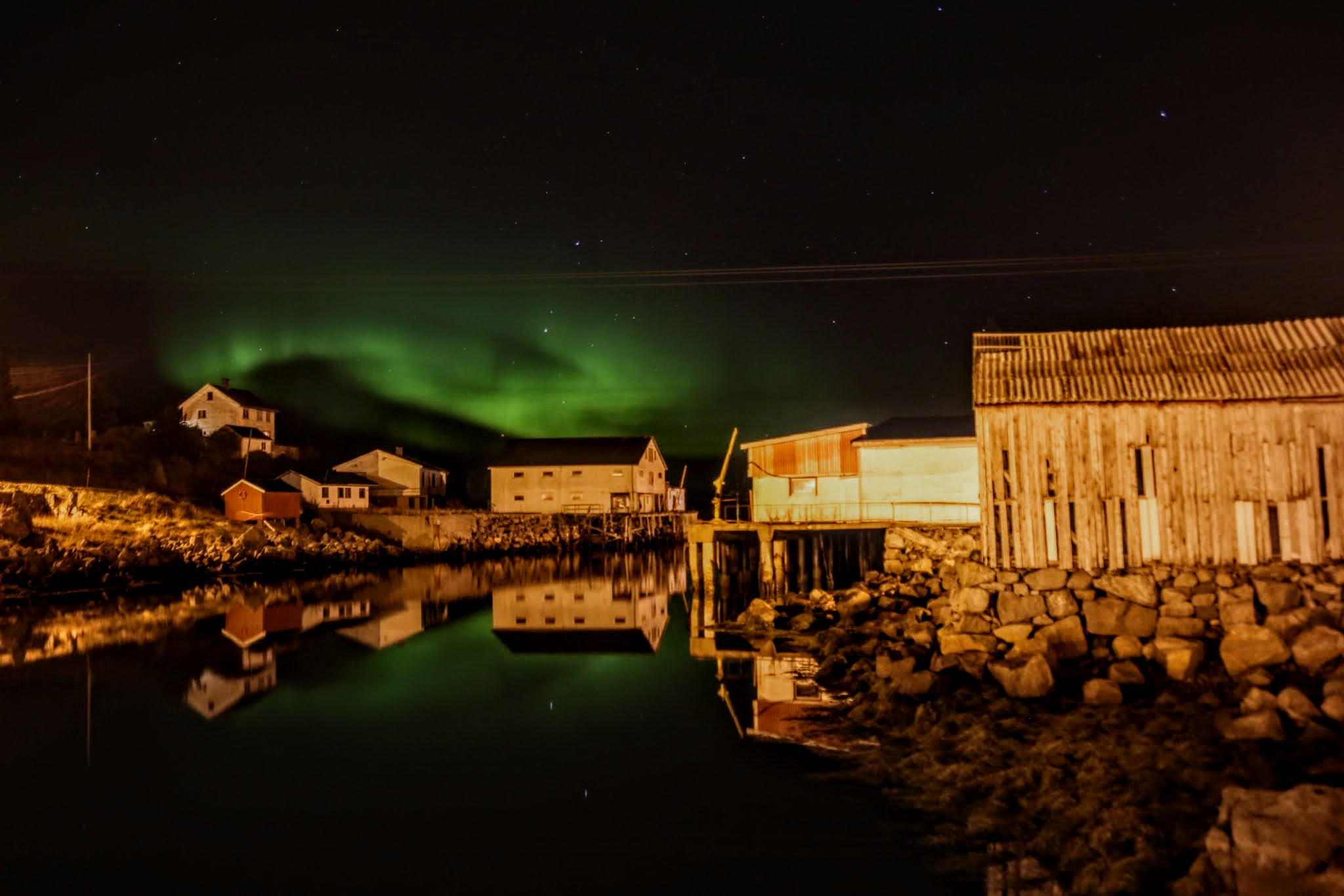 Canon EOS 6D + Canon EF 28-80mm f/3.5-5.6 USM sample photo. Northern light above the harbour. photography