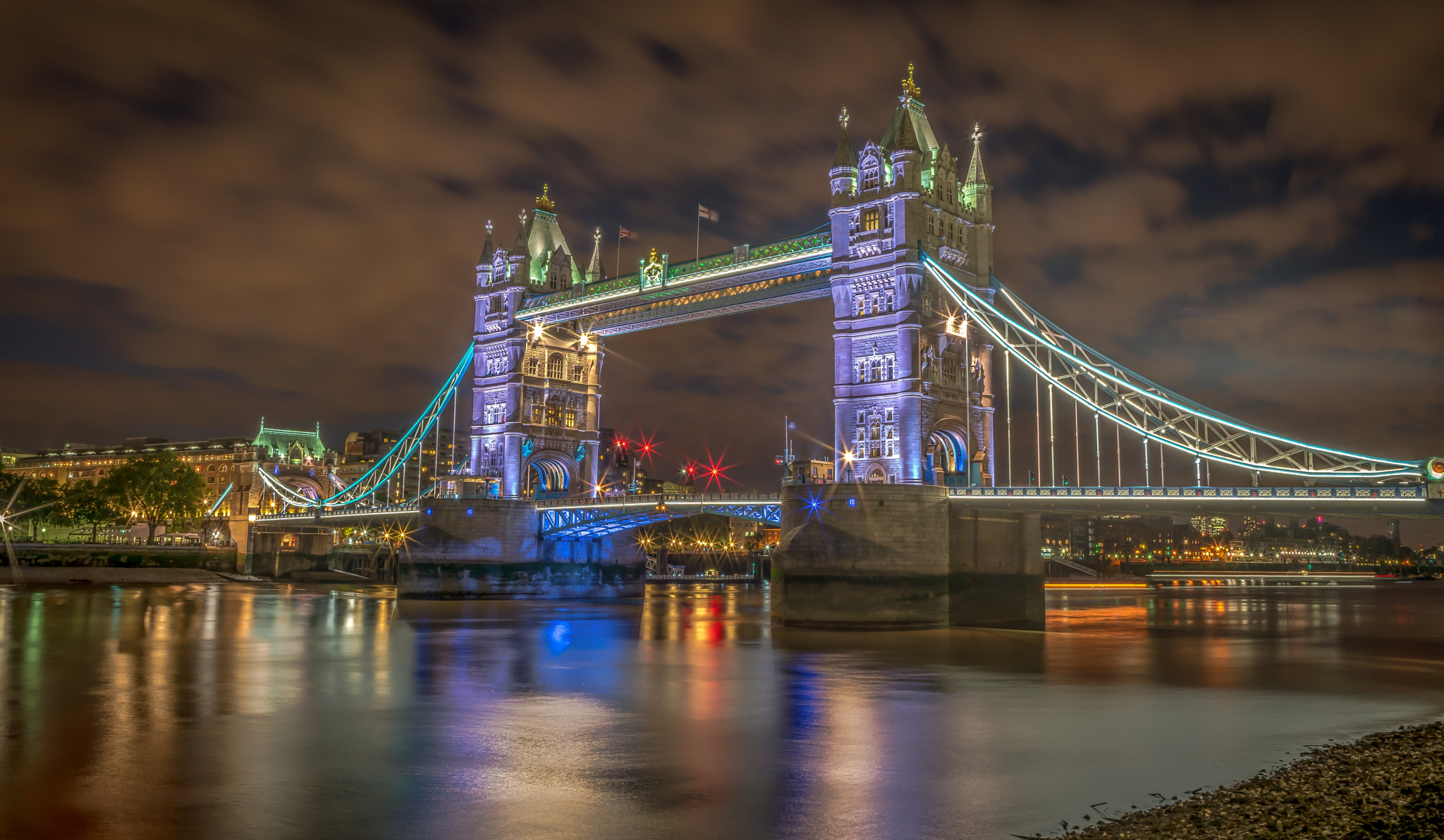 Canon TS-E 24mm f/3.5L sample photo. Tower bridge photography