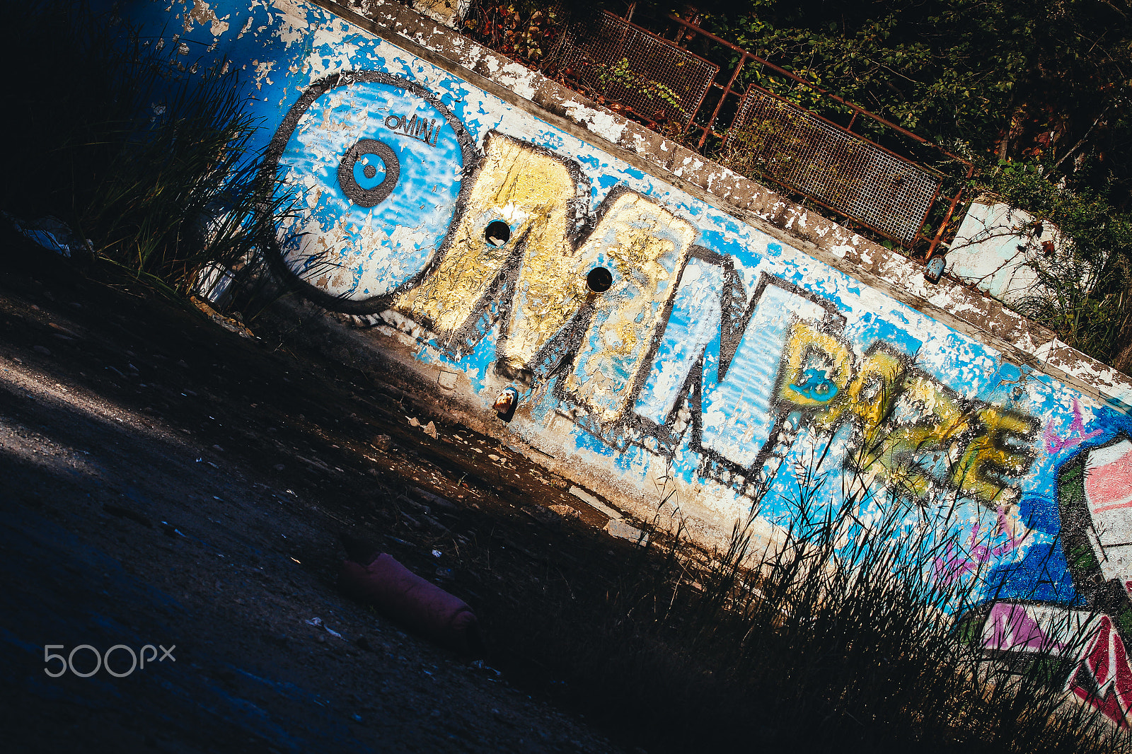 Canon EF 100-400mm F4.5-5.6L IS USM sample photo. Abandoned pool photography