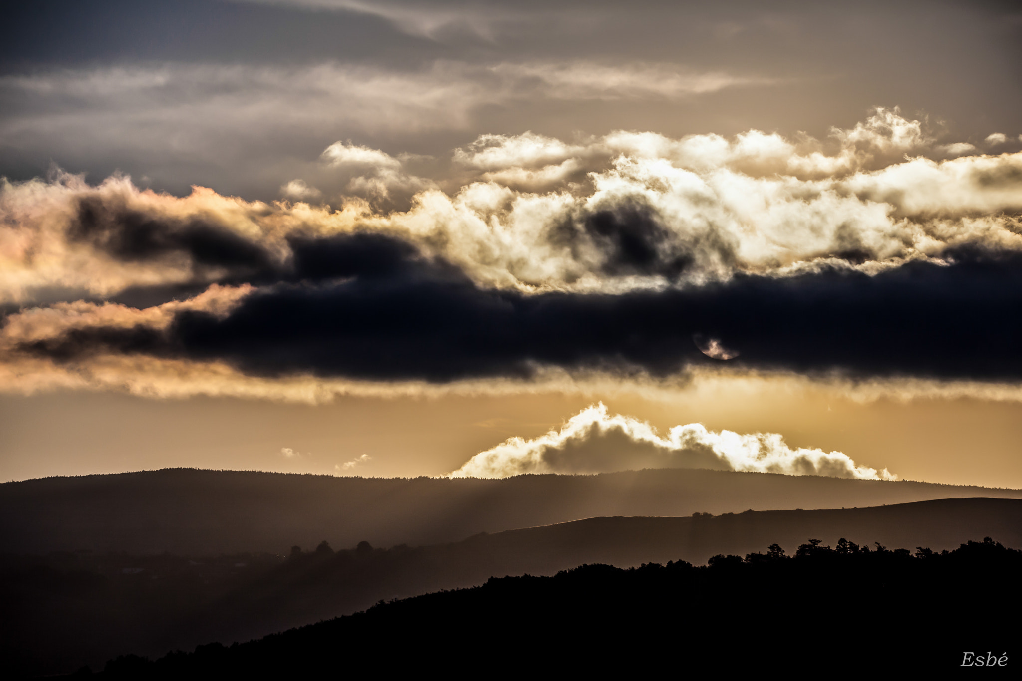 150-600mm F5-6.3 DG OS HSM | Contemporary 015 sample photo. Puesta de sol en san martin de elines photography