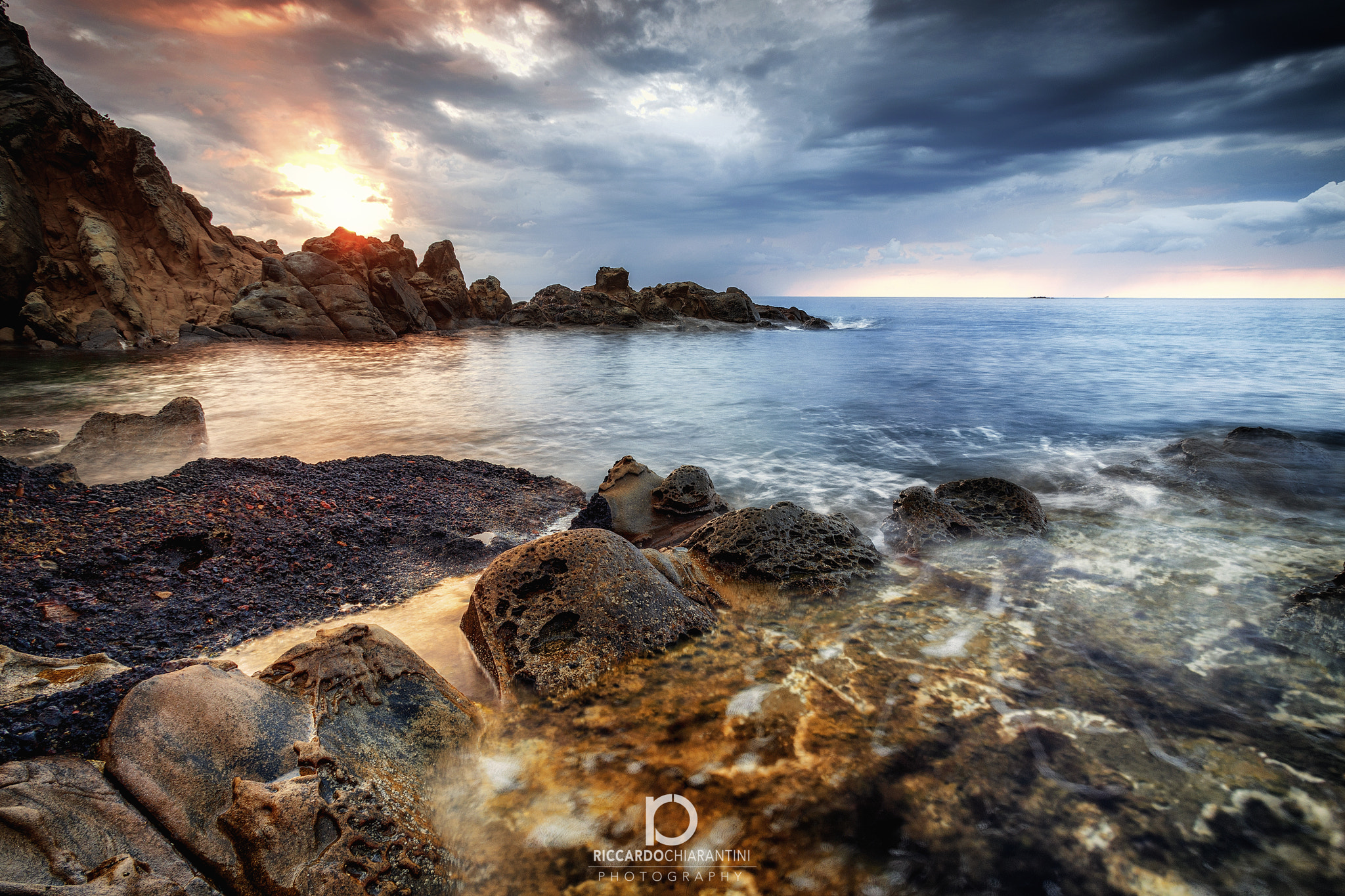 Canon EF 17-35mm f/2.8L sample photo. Toscana - tramonto - mare photography
