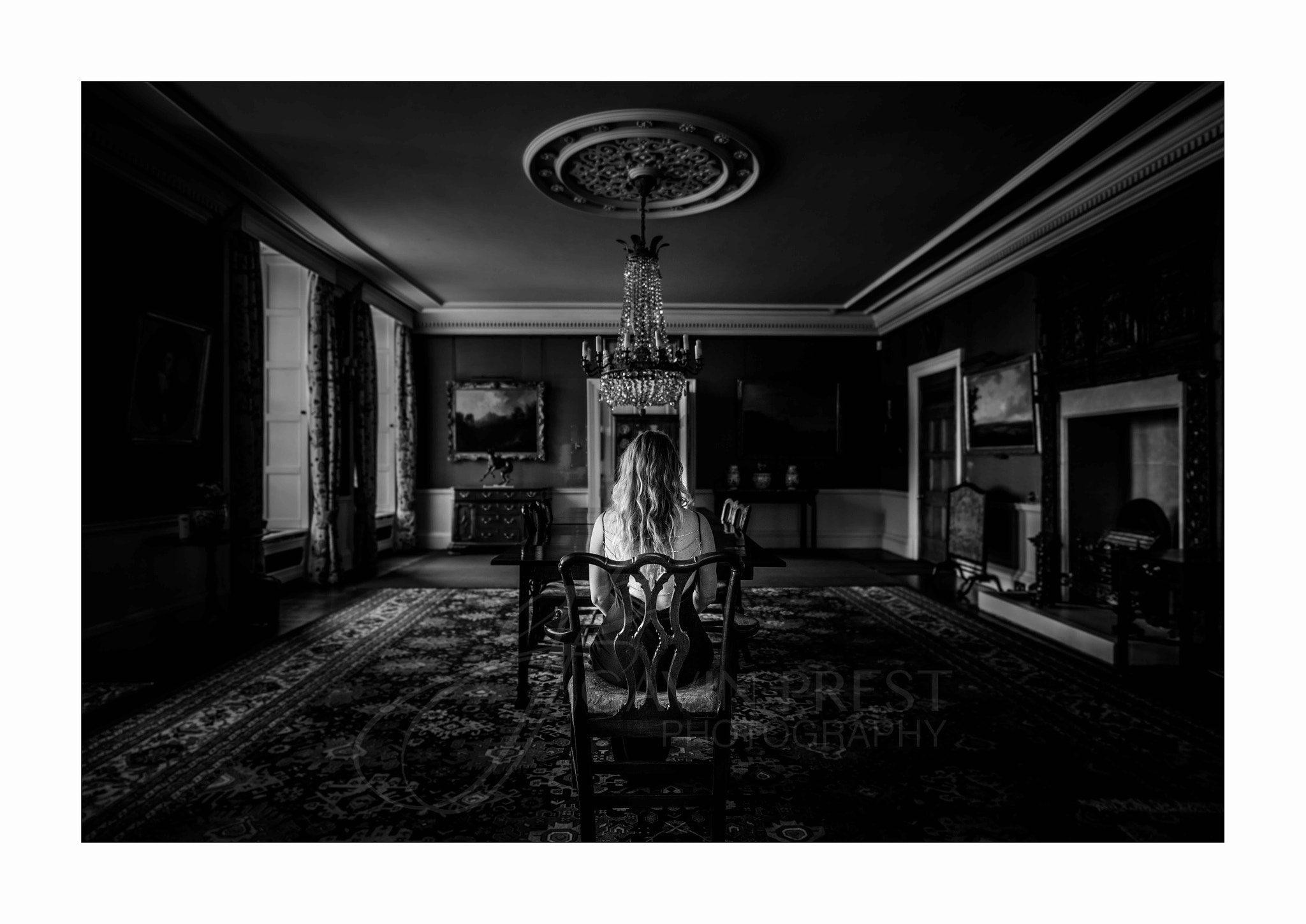 Sigma 20mm F1.4 DG HSM Art sample photo. Dinning alone photography