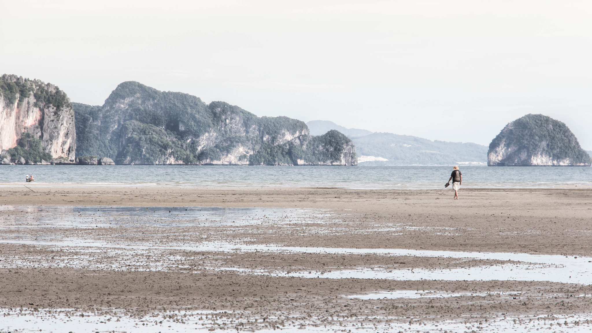 Canon EOS 650D (EOS Rebel T4i / EOS Kiss X6i) sample photo. Alone at the sea photography