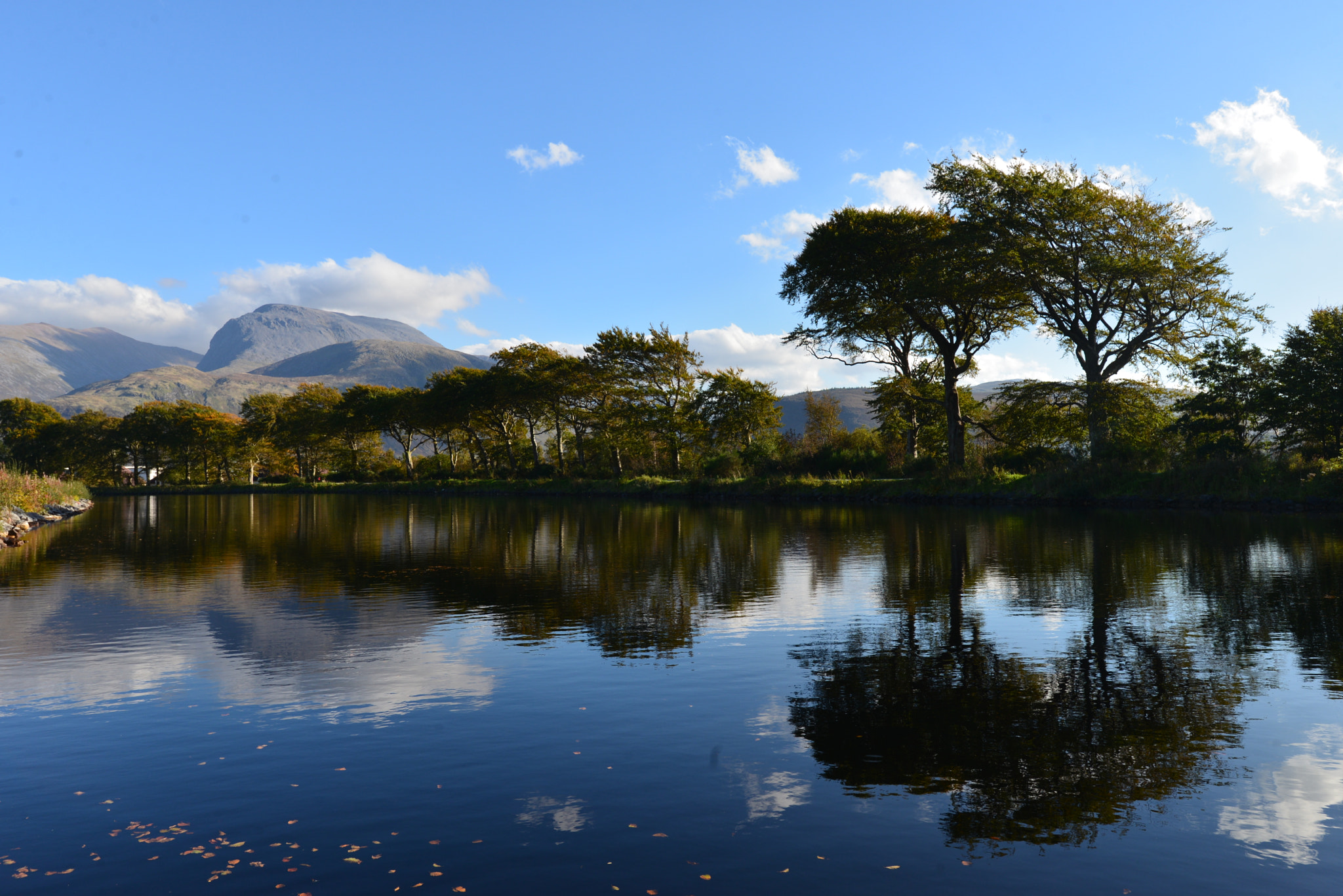 Nikon AF-S Nikkor 17-35mm F2.8D ED-IF sample photo. The canal photography