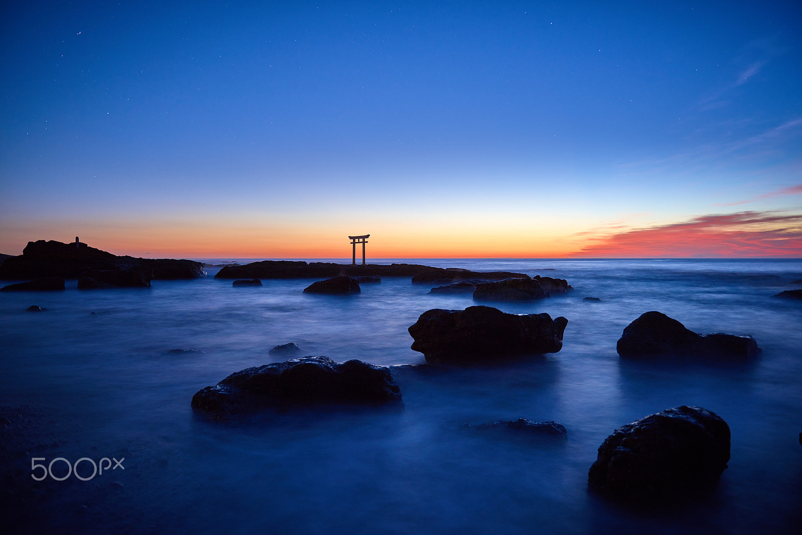 Nikon AF-S Nikkor 24-70mm F2.8G ED sample photo. Dawn of the blue photography