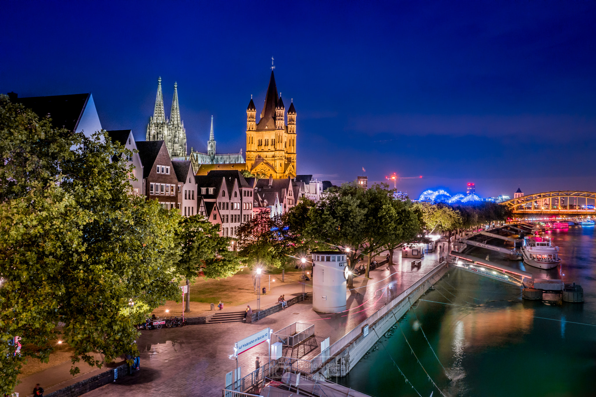 Samsung NX1 sample photo. Cologne’s riverside old town photography