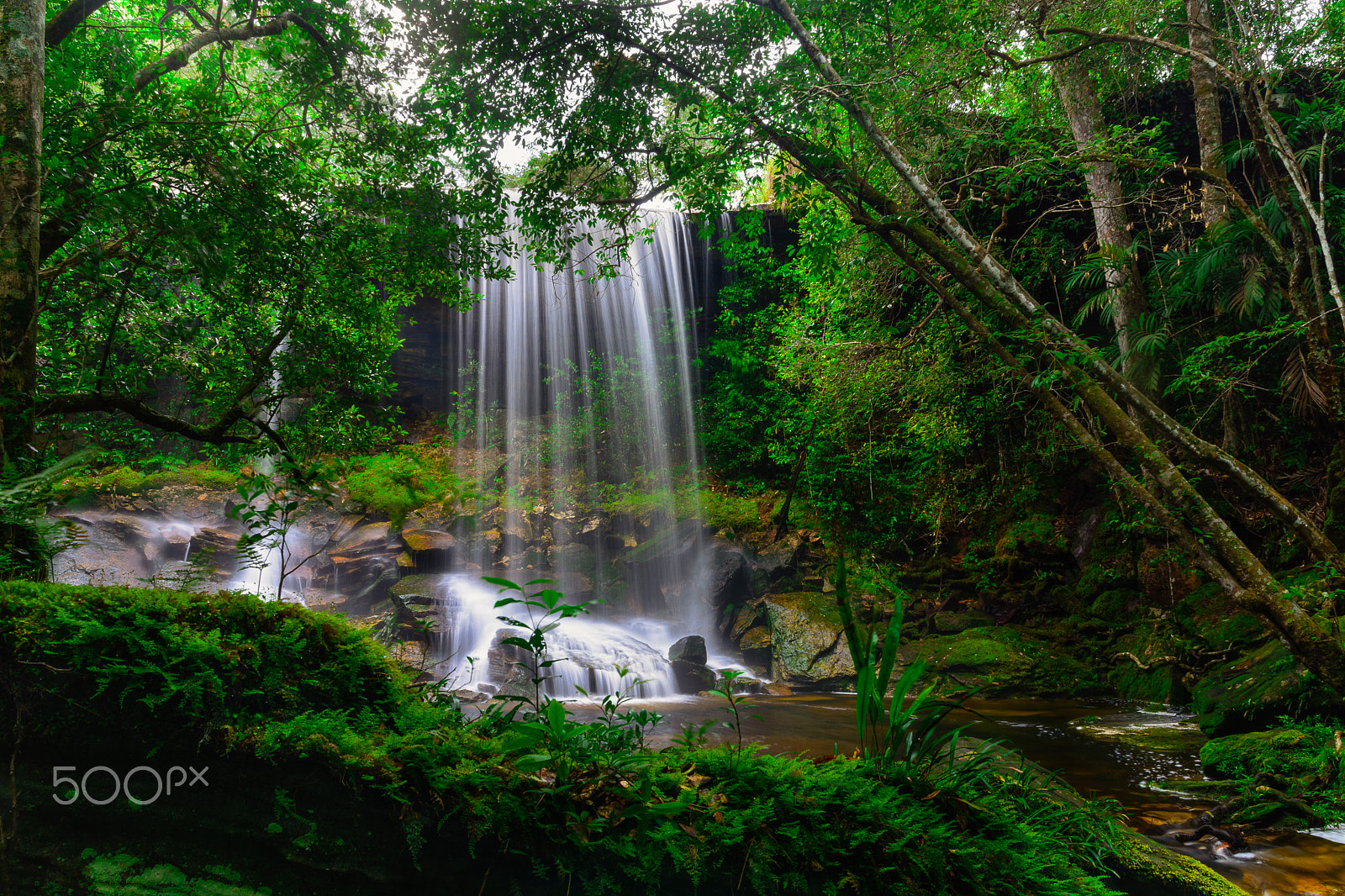 Sigma 17-70mm F2.8-4 DC Macro OS HSM | C sample photo. Tum so-nor waterfall. photography