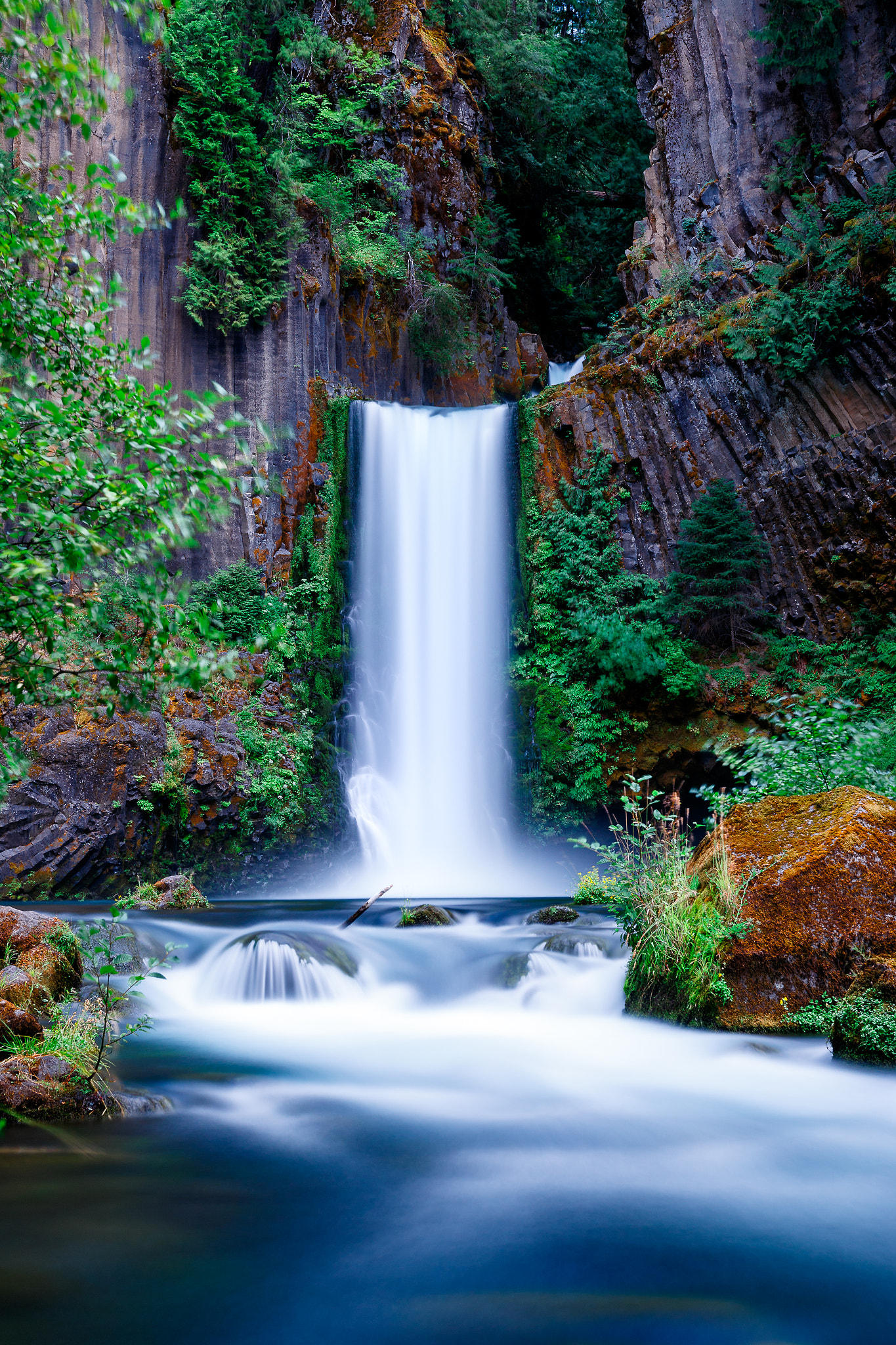 Sigma 18-35mm f/1.8 DC HSM sample photo. Toketee falls photography