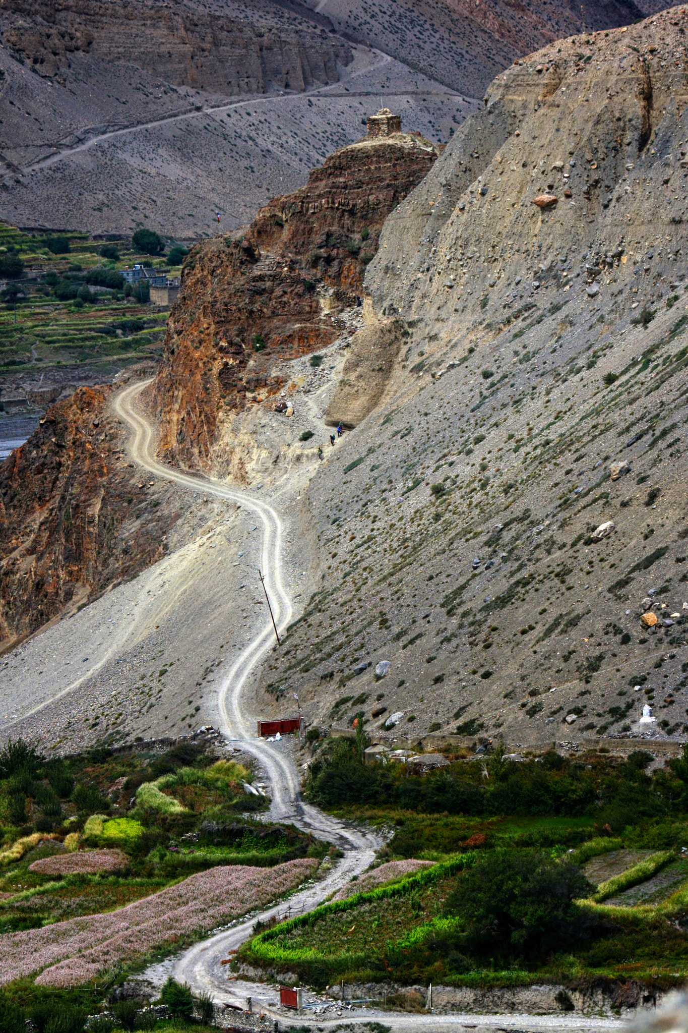 Canon EOS 1000D (EOS Digital Rebel XS / EOS Kiss F) sample photo. A trek path at the annapurna trek route in mustang photography