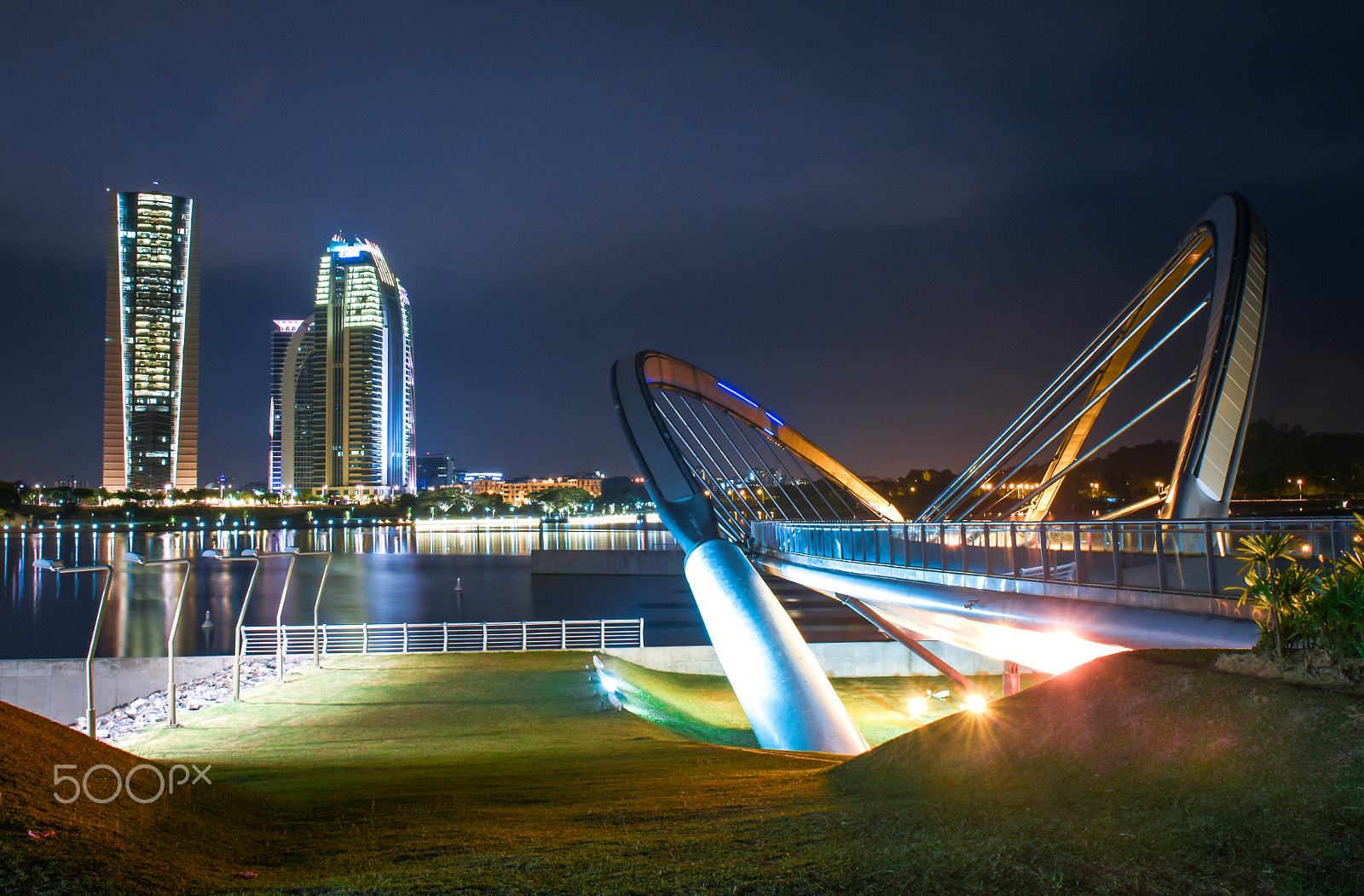 Nikon D810A + Nikon AF-S Nikkor 24-70mm F2.8G ED sample photo. Night view tasik empangan putrajaya photography