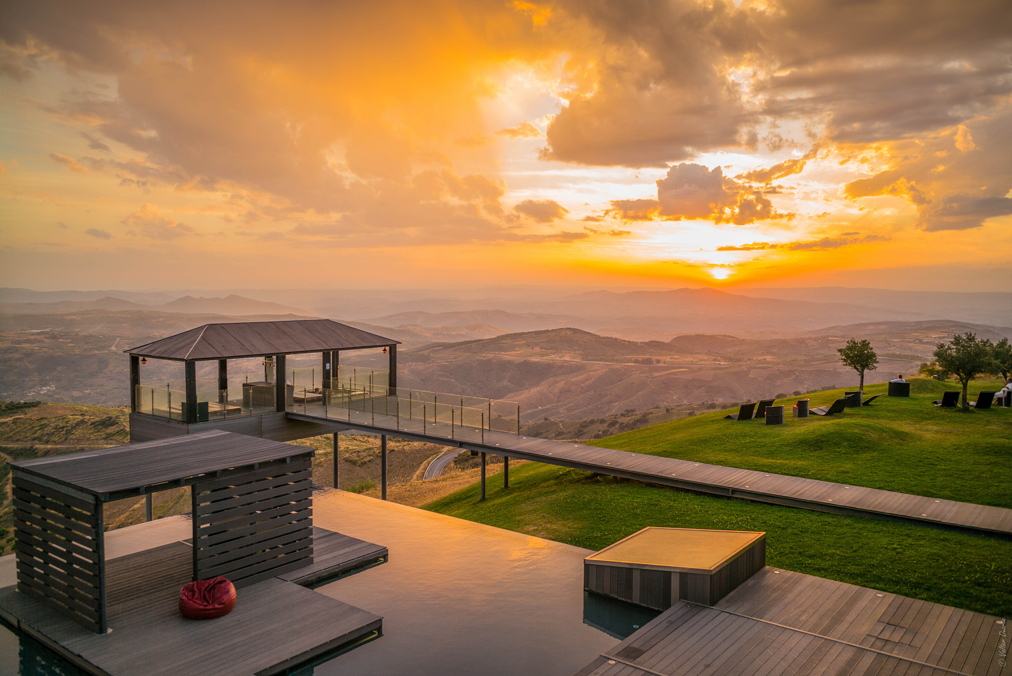 Leica Elmarit-M 28mm F2.8 ASPH sample photo. Sunset at alfândega da fé, portugal photography