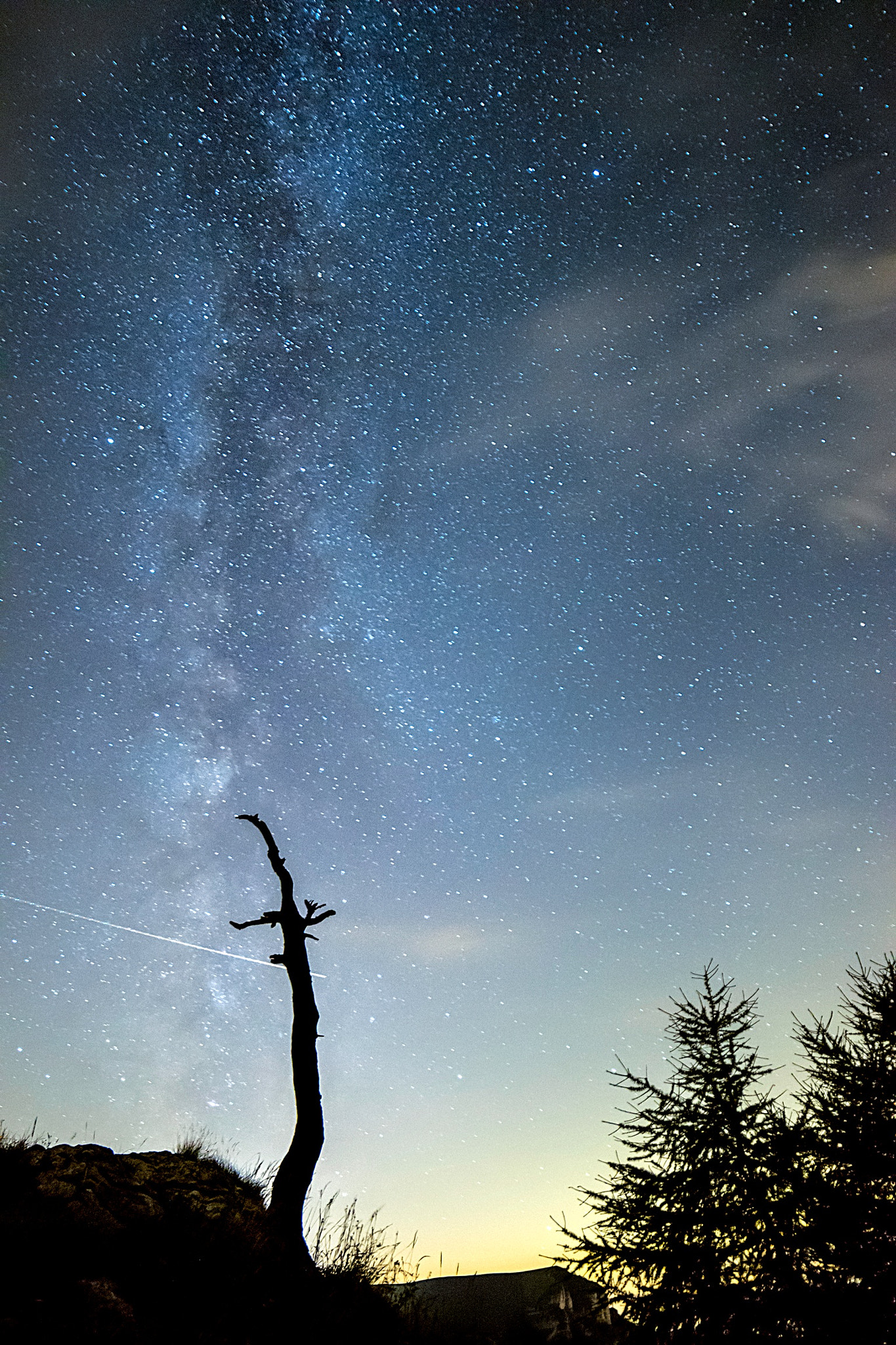 Samyang 14mm F2.8 ED AS IF UMC sample photo. Milky photography