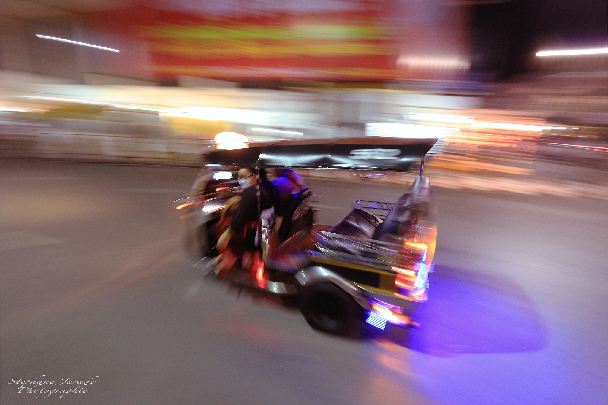 Canon EF-S 10-22mm F3.5-4.5 USM sample photo. Capture in motion photography