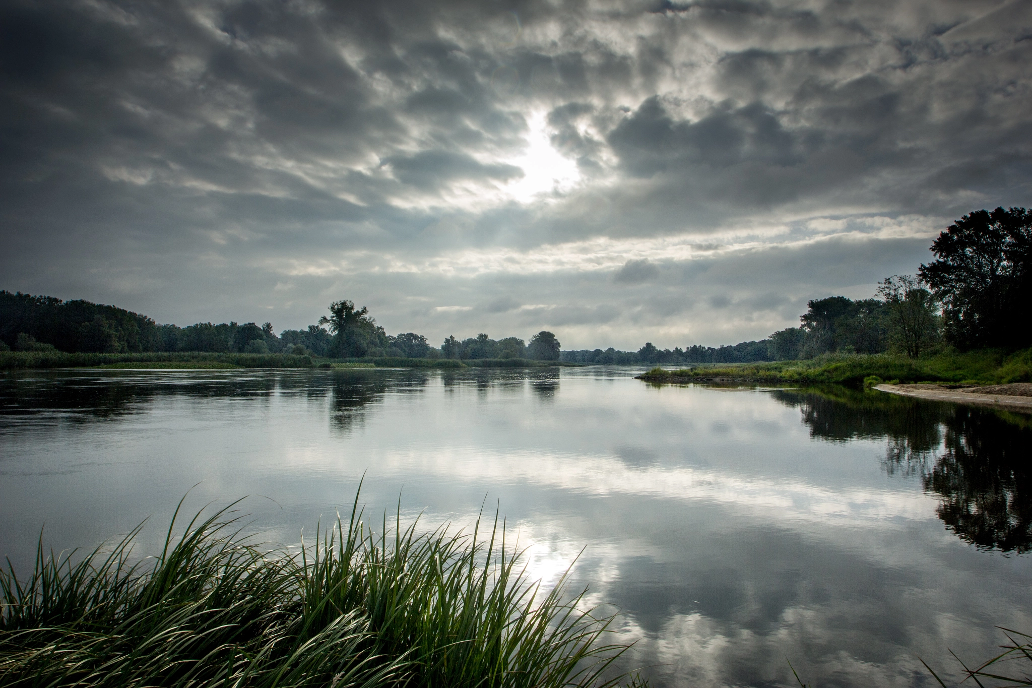 Sigma 10-20mm F3.5 EX DC HSM sample photo. By the river photography