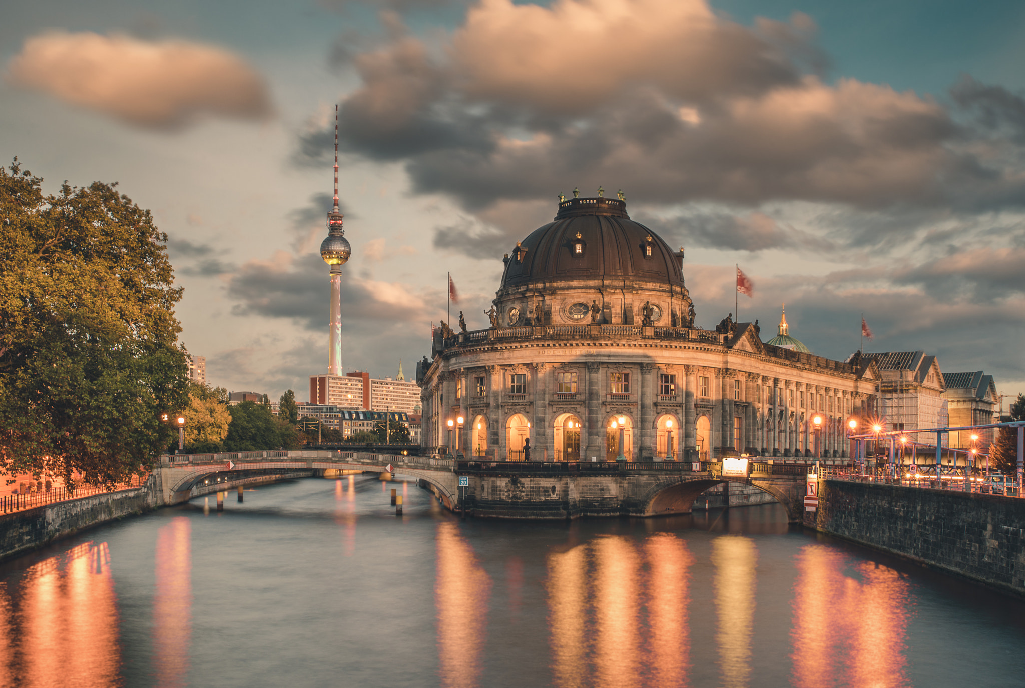 Sony a7R II + 24-70mm F2.8 G SSM OSS sample photo. Bode-museum, berlin photography