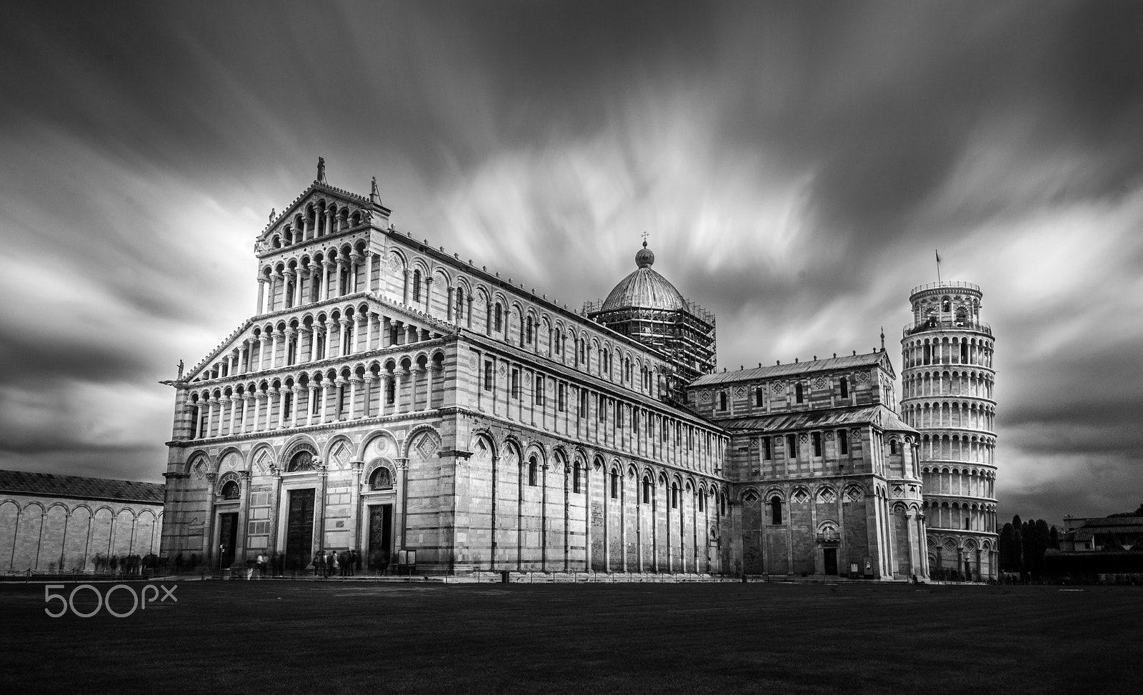 Sigma 17-70mm F2.8-4 DC Macro OS HSM sample photo. Leaning tower of pisa photography
