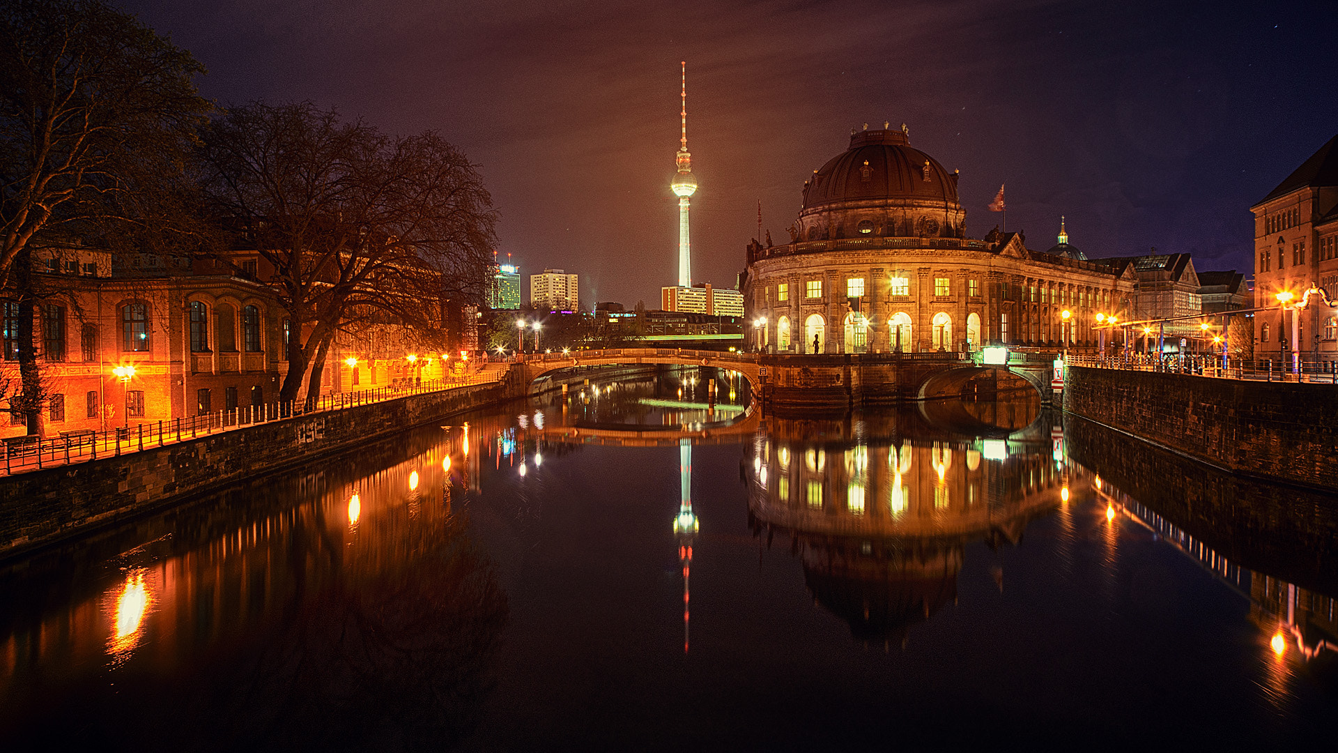 Sony a7 sample photo. Berlin night photography