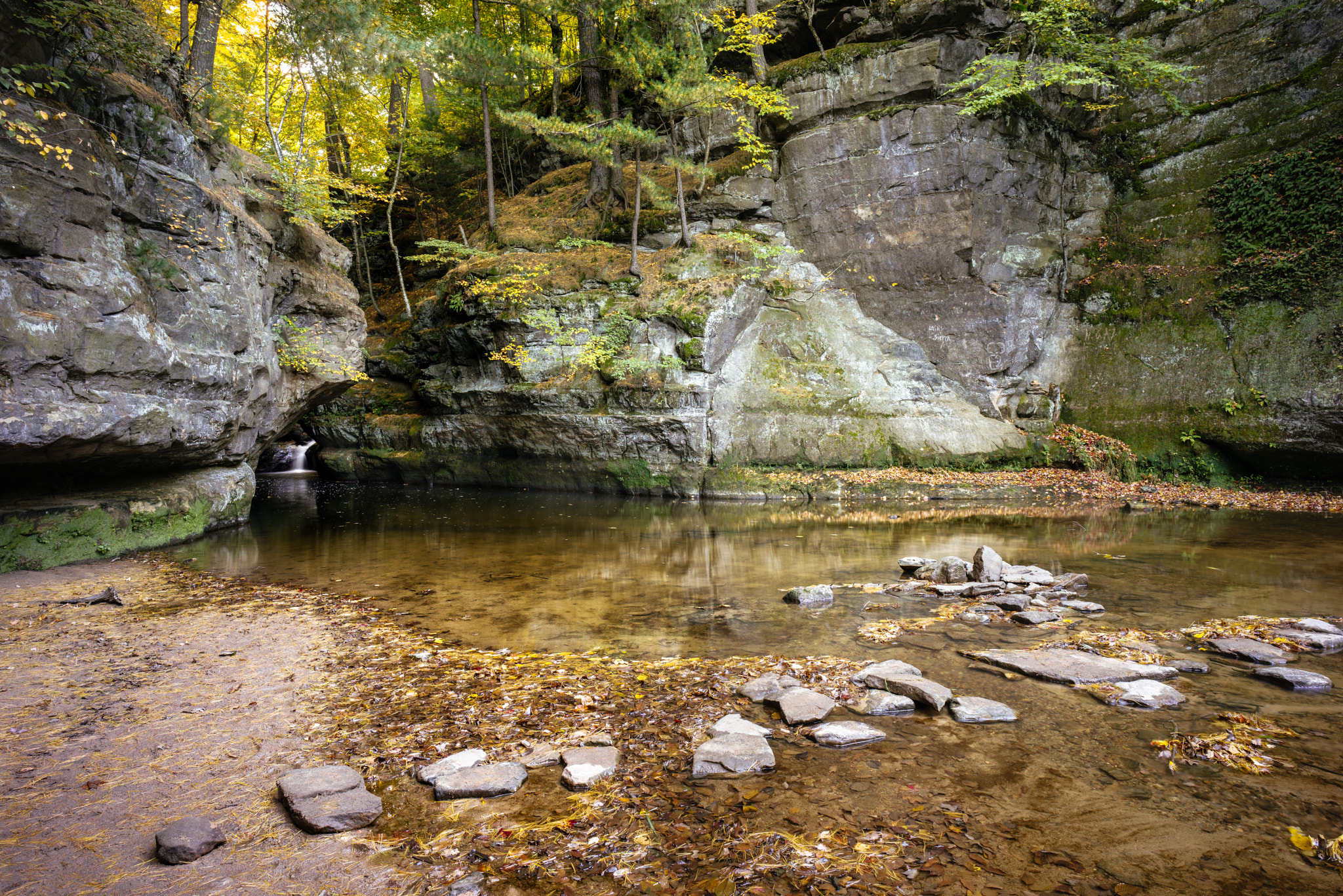 Sony a7R + E 21mm F2.8 sample photo. Pewit's nest stepping stones photography