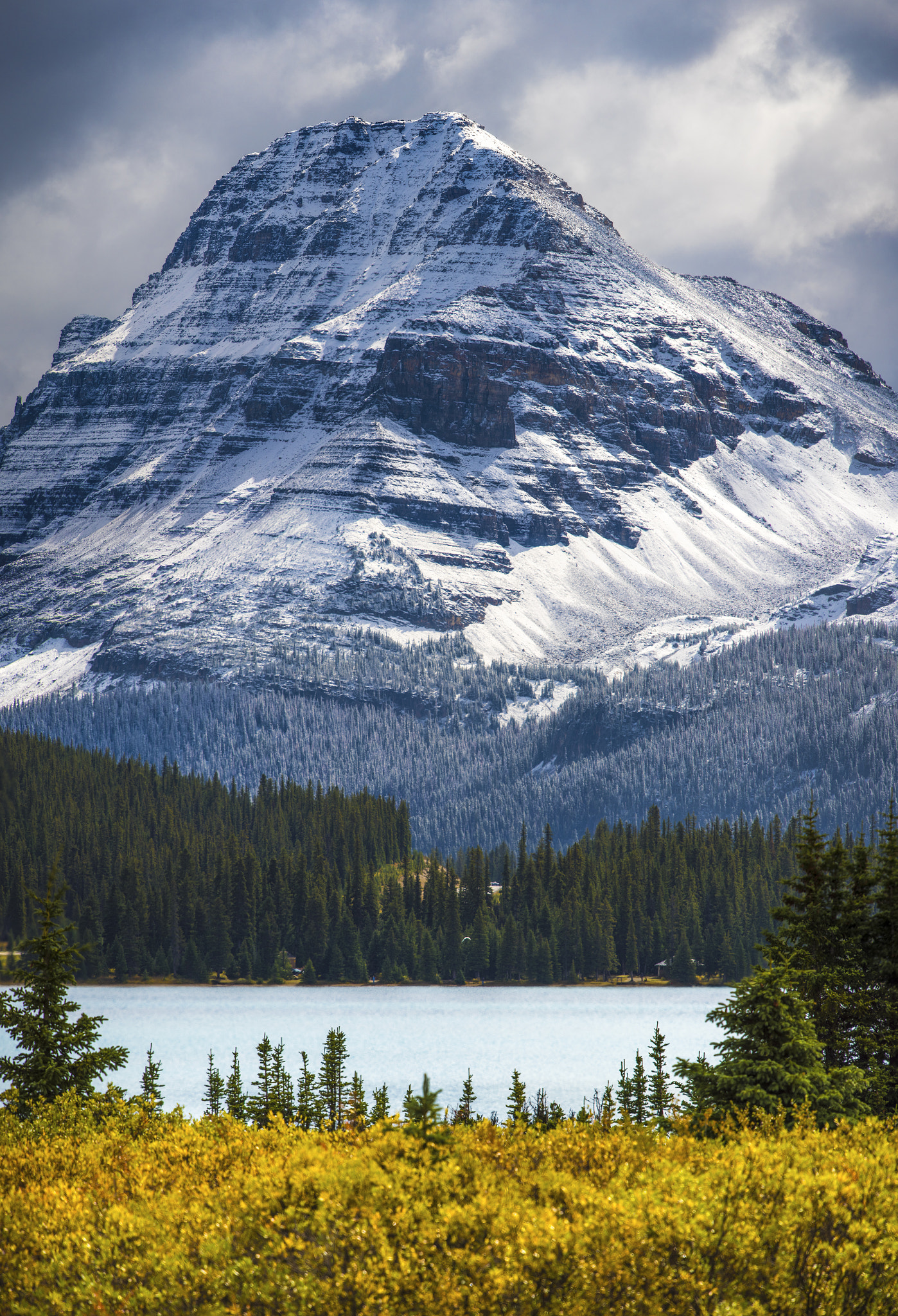 Nikon Nikkor AF-S 300mm F4E PF ED VR sample photo. Crowfoot mountain photography