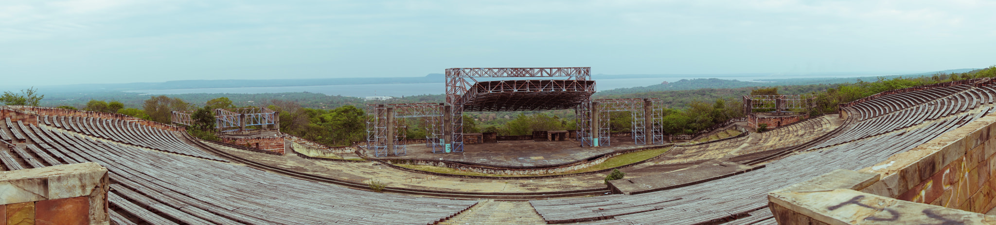 Sony a7S II + Sony Vario Tessar T* FE 24-70mm F4 ZA OSS sample photo. Anfiteatro josé asunción flores photography