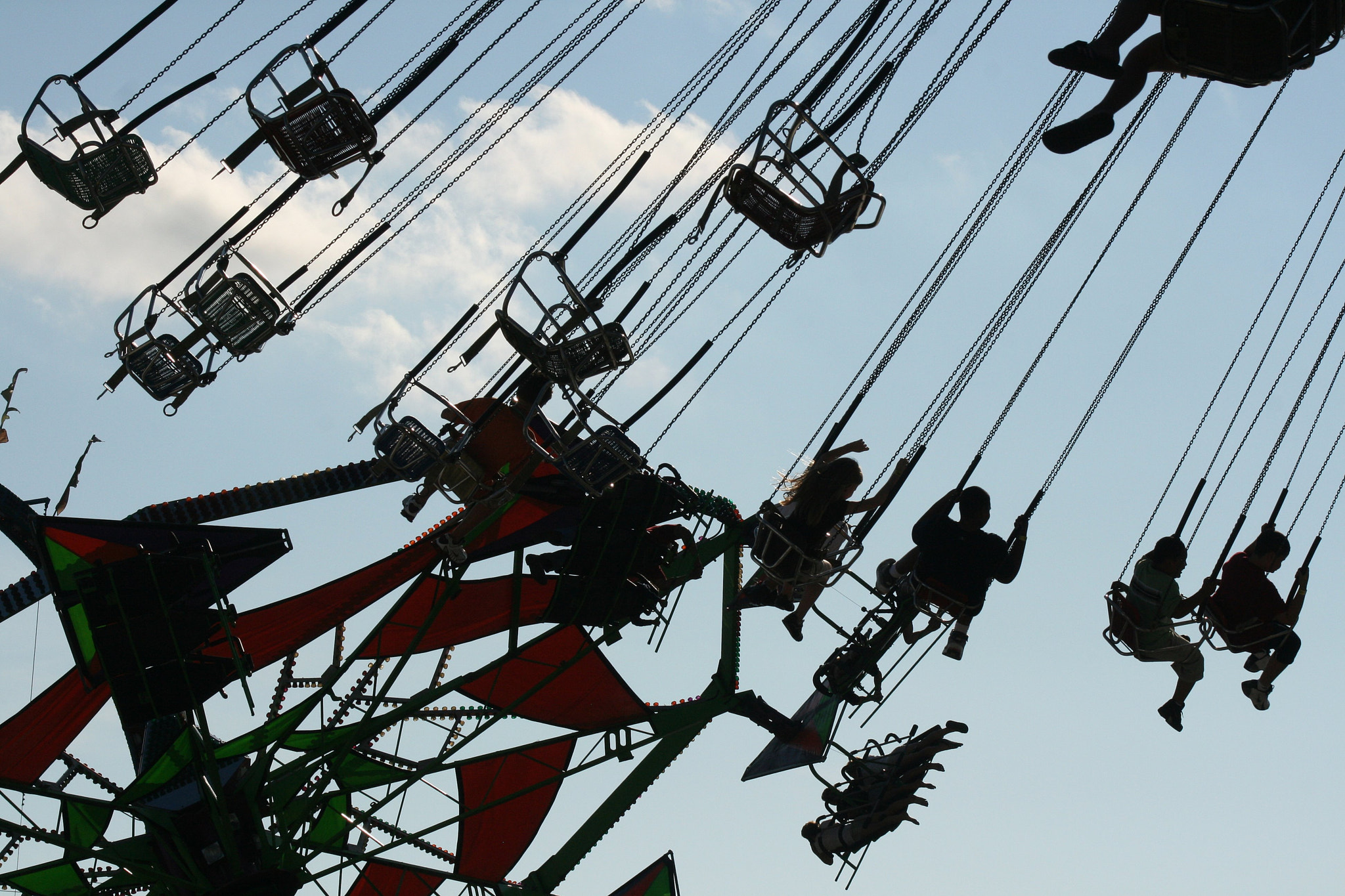 Canon EF 80-200mm F4.5-5.6 II sample photo. Swing time photography