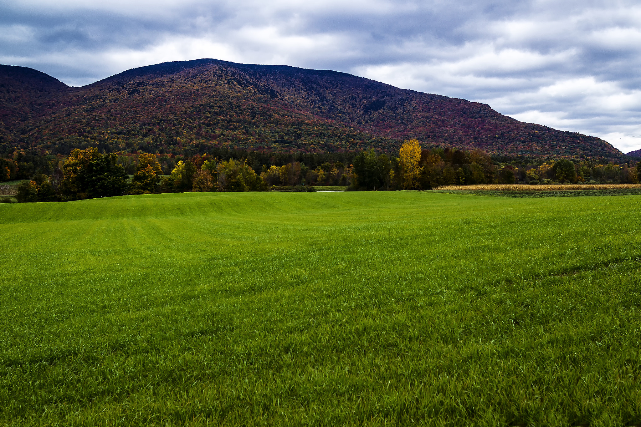 EF28-70mm f/2.8L USM sample photo. Mountain view photography