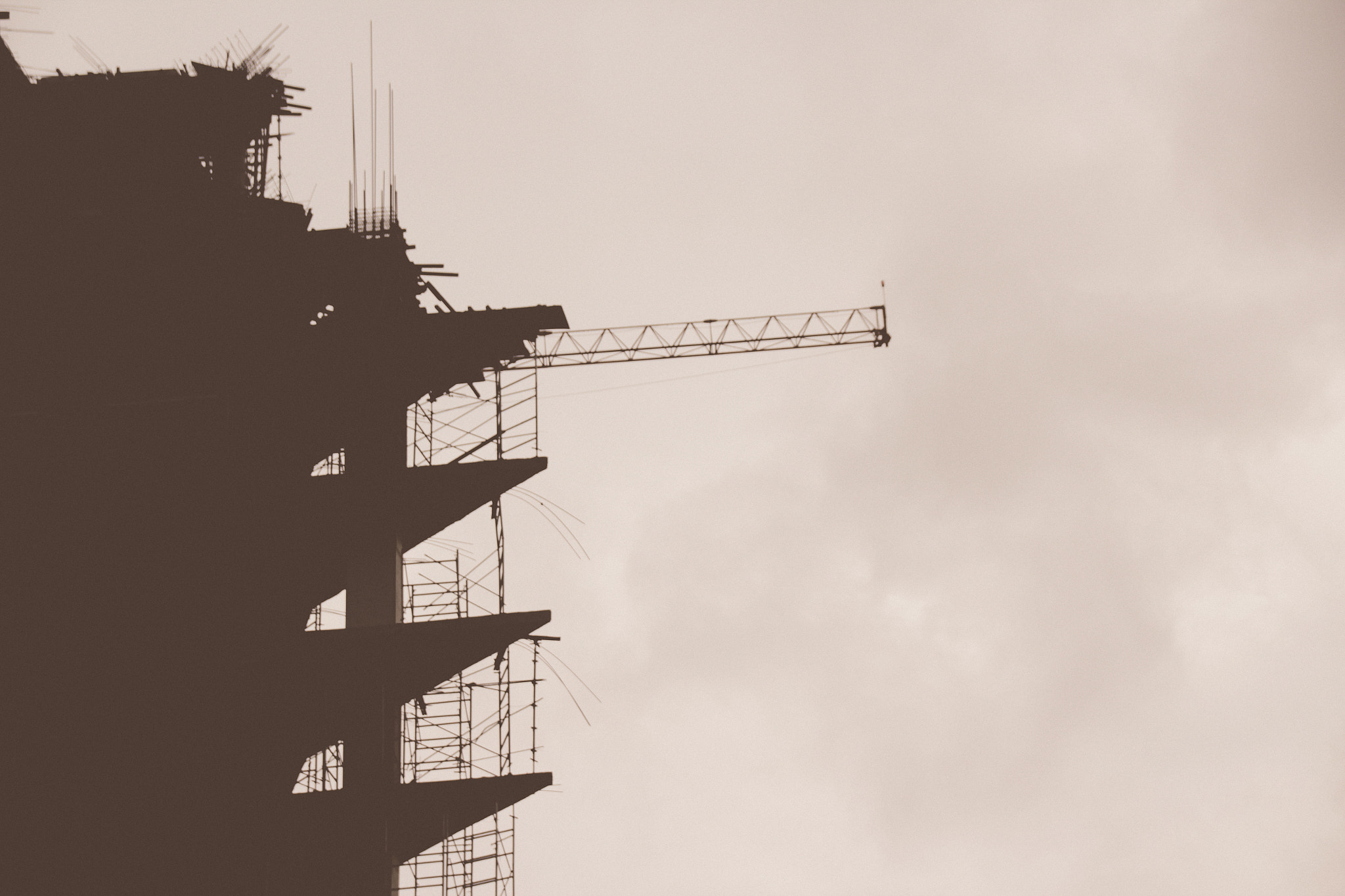 Sigma 18-250mm F3.5-6.3 DC OS HSM sample photo. Building in construction photography