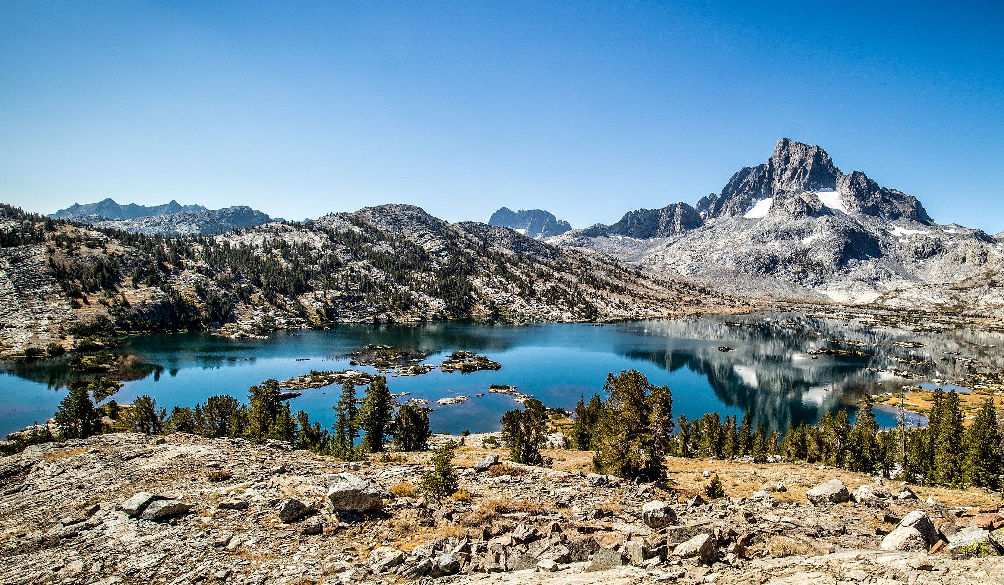 Canon EOS M3 + Canon EF-M 11-22mm F4-5.6 IS STM sample photo. Thousand island lake photography