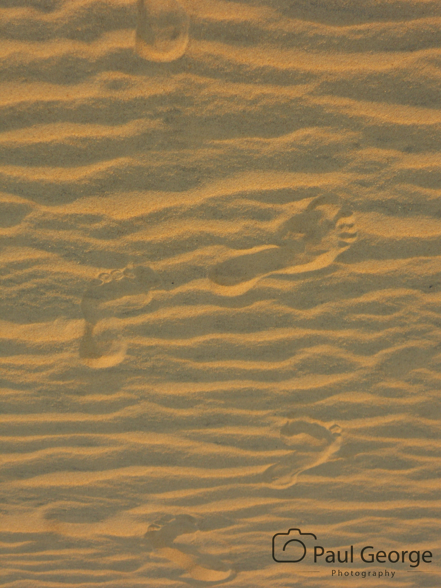 Nikon COOLPIX S205 sample photo. Footprints photography