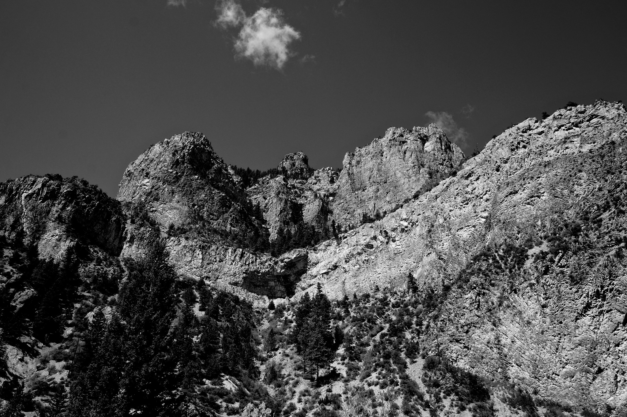 Tamron 18-200mm F3.5-6.3 Di III VC sample photo. Mountain view photography