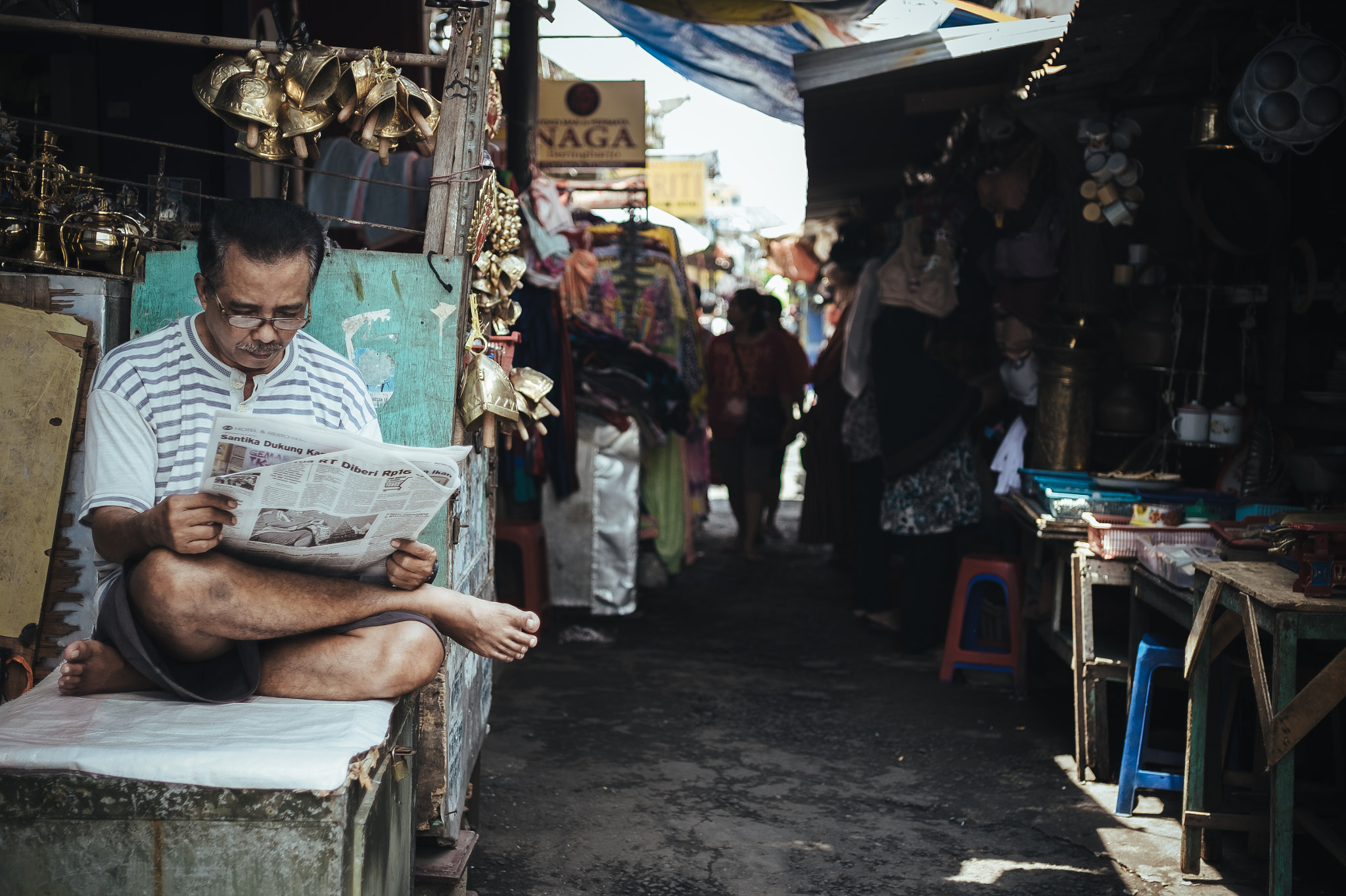 Fujifilm X-T10 + ZEISS Touit 32mm F1.8 sample photo. Traditional market photography