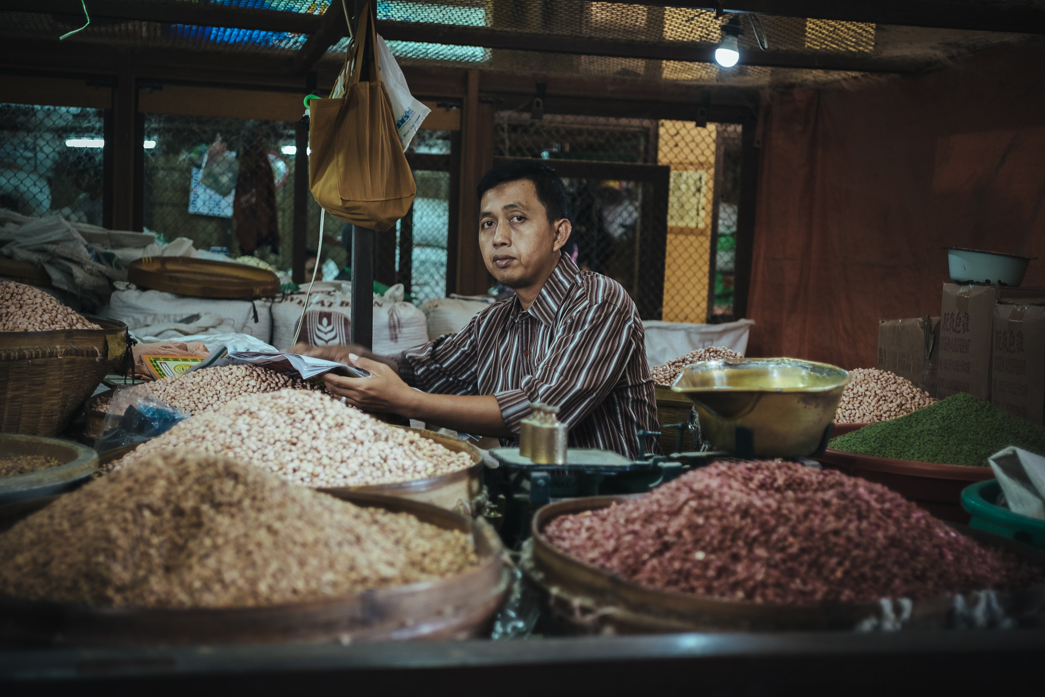 Fujifilm X-T10 sample photo. Traditional market photography