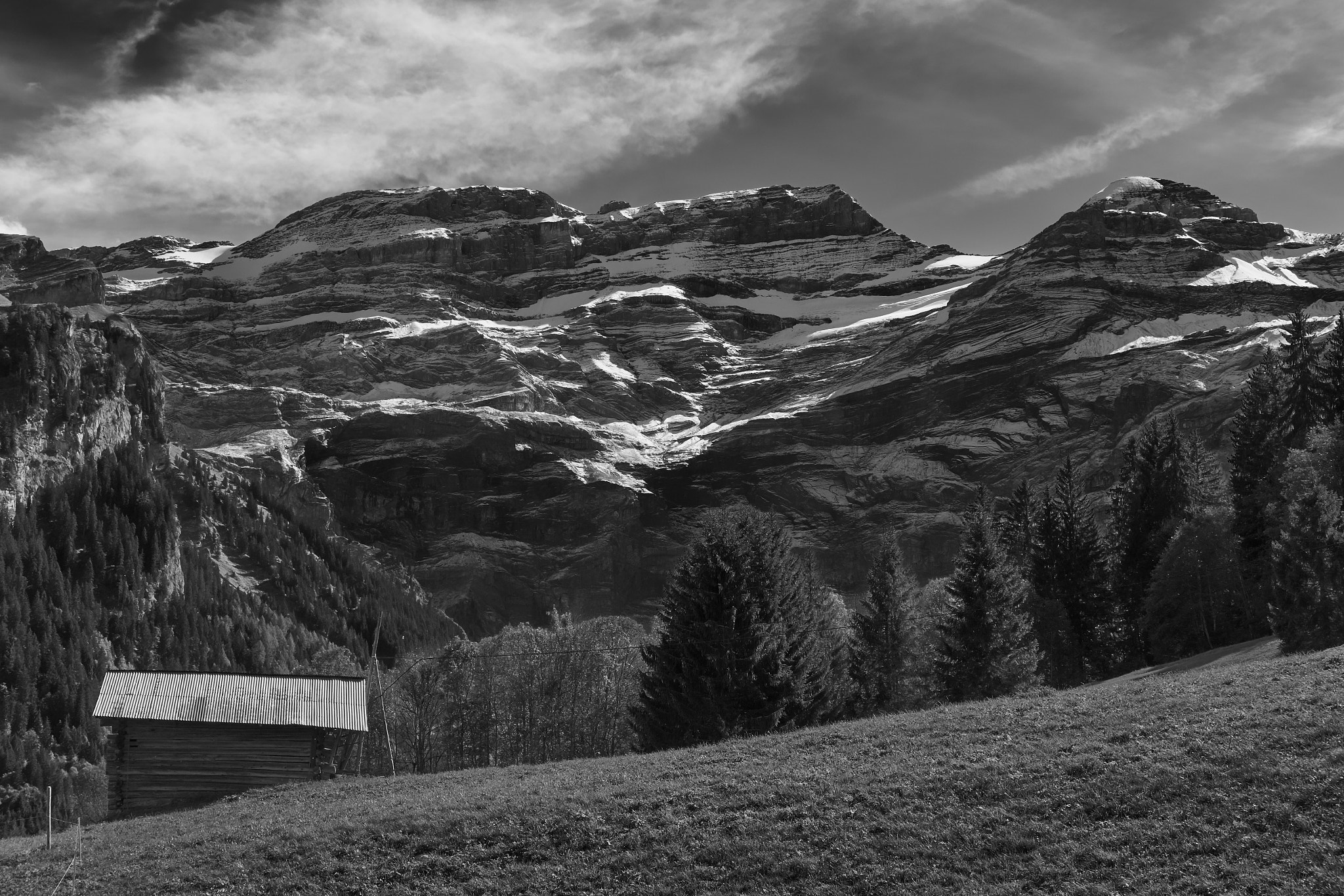 Fujifilm X-E2 + Fujifilm XF 35mm F2 R WR sample photo. Swiss mountain paradise photography