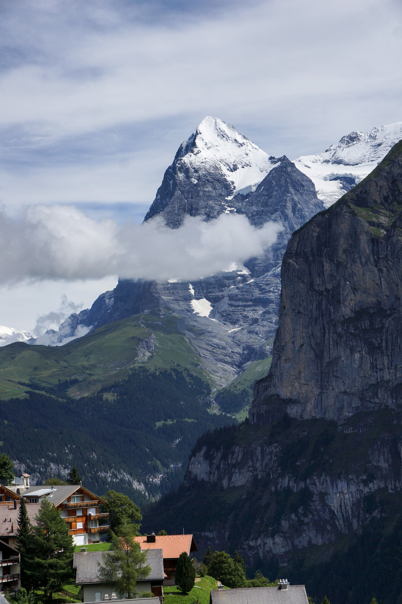 Sony DT 16-105mm F3.5-5.6 sample photo. Mürren, switzerland photography