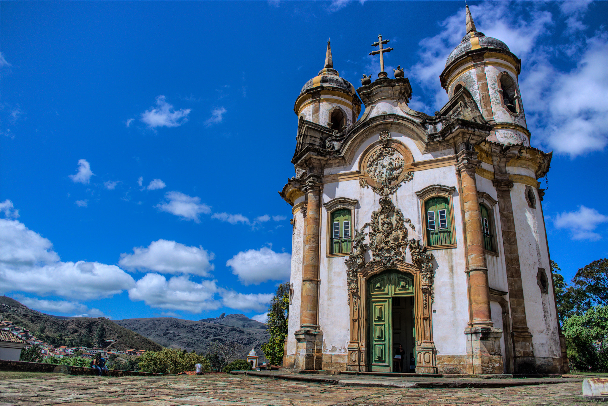 Samsung NX1000 + Samsung NX 16mm F2.4 Pancake sample photo. São francisco de assis church photography