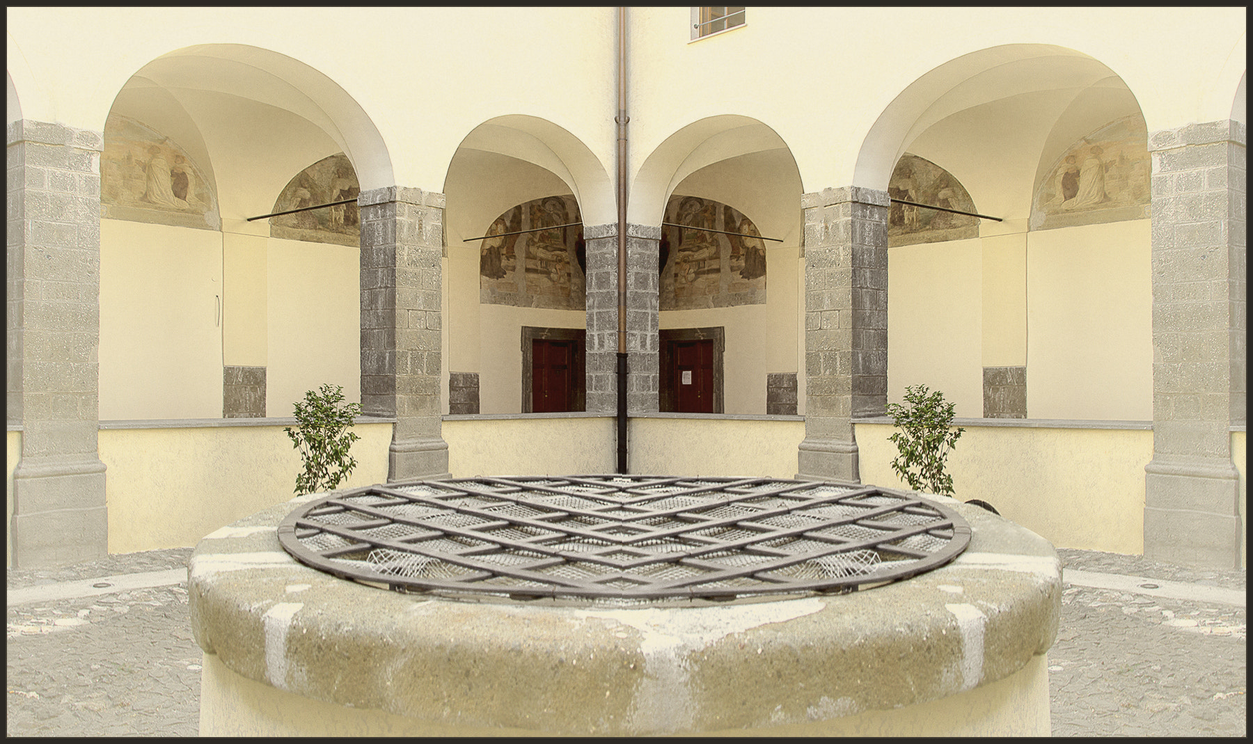 Sigma 17-70mm F2.8-4 DC Macro OS HSM sample photo. Pozzo & portico photography