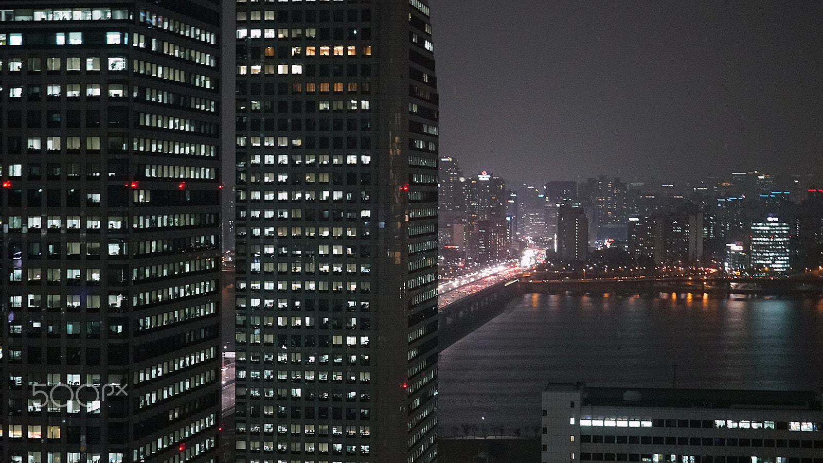 Sony a7S II + Sony FE 70-200mm F4 G OSS sample photo. Seoul sleeps photography