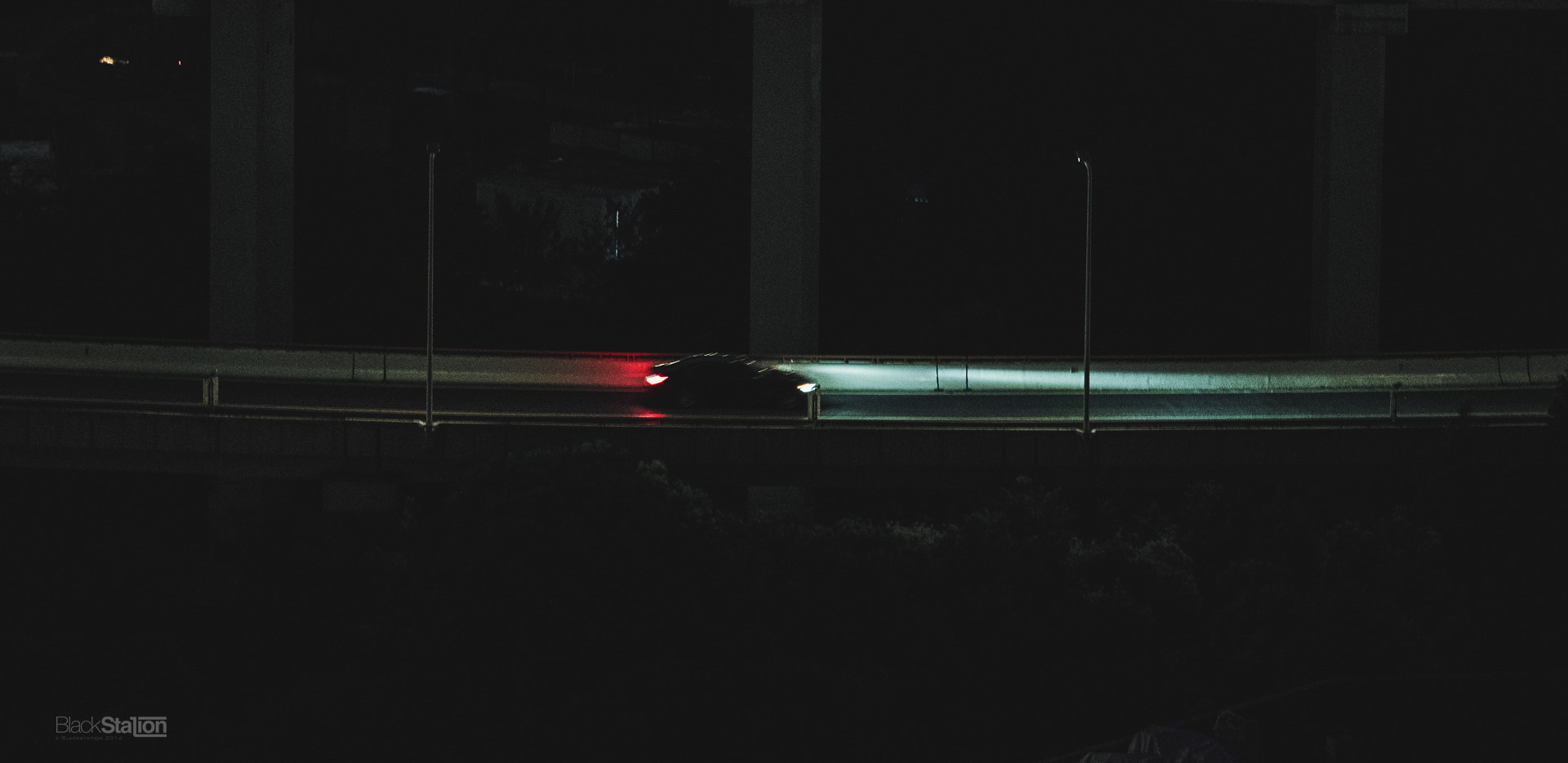 Canon EF 70-200mm F2.8L IS II USM sample photo. Alone on the road photography