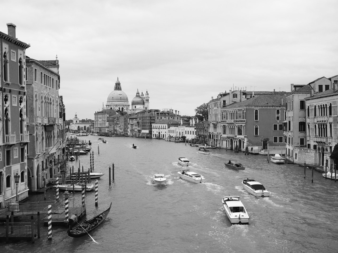 Olympus PEN E-PL5 sample photo. Grand canal photography